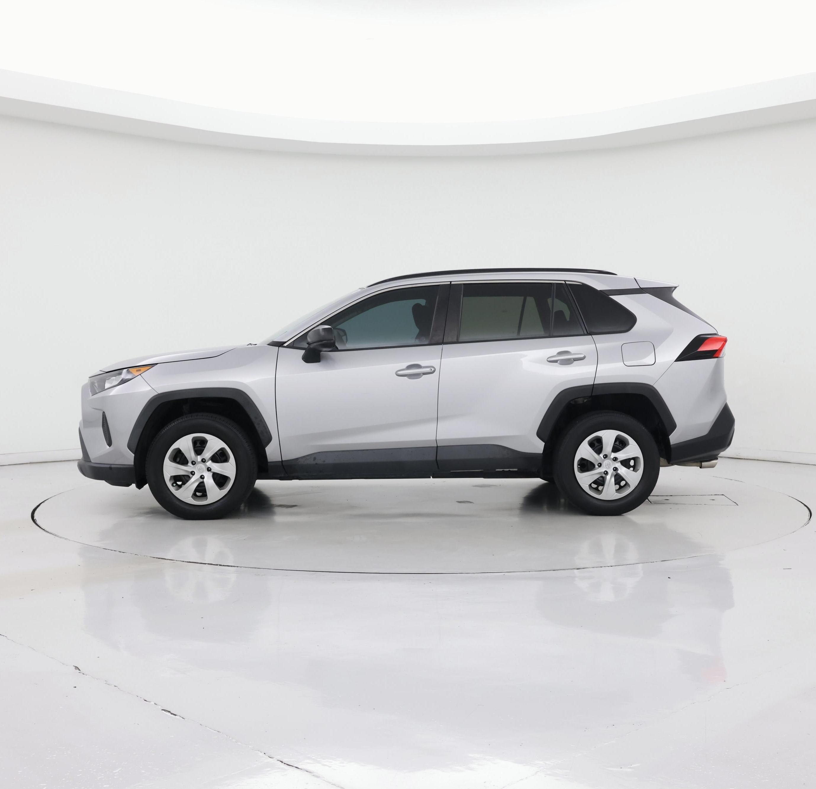 Thumbnail: 2021 Toyota RAV4 - 3