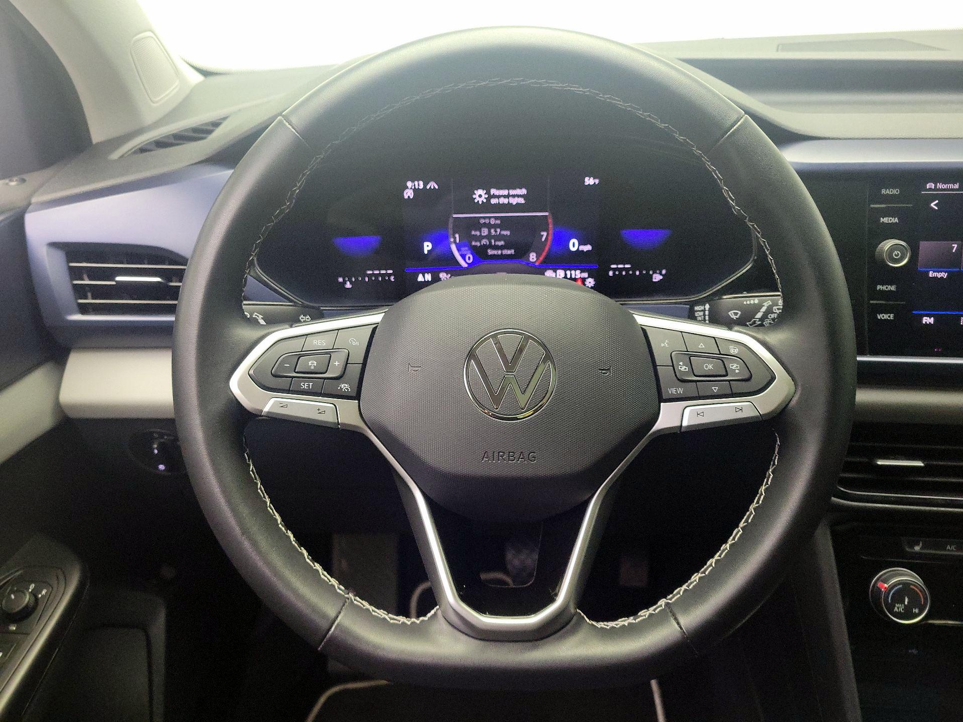 Thumbnail: 2023 Volkswagen Taos - 10
