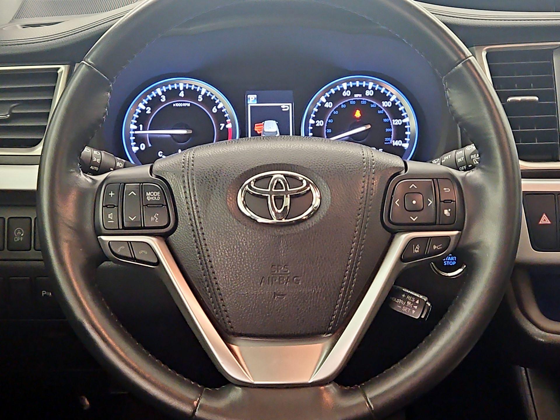 Thumbnail: 2018 Toyota Highlander - 10
