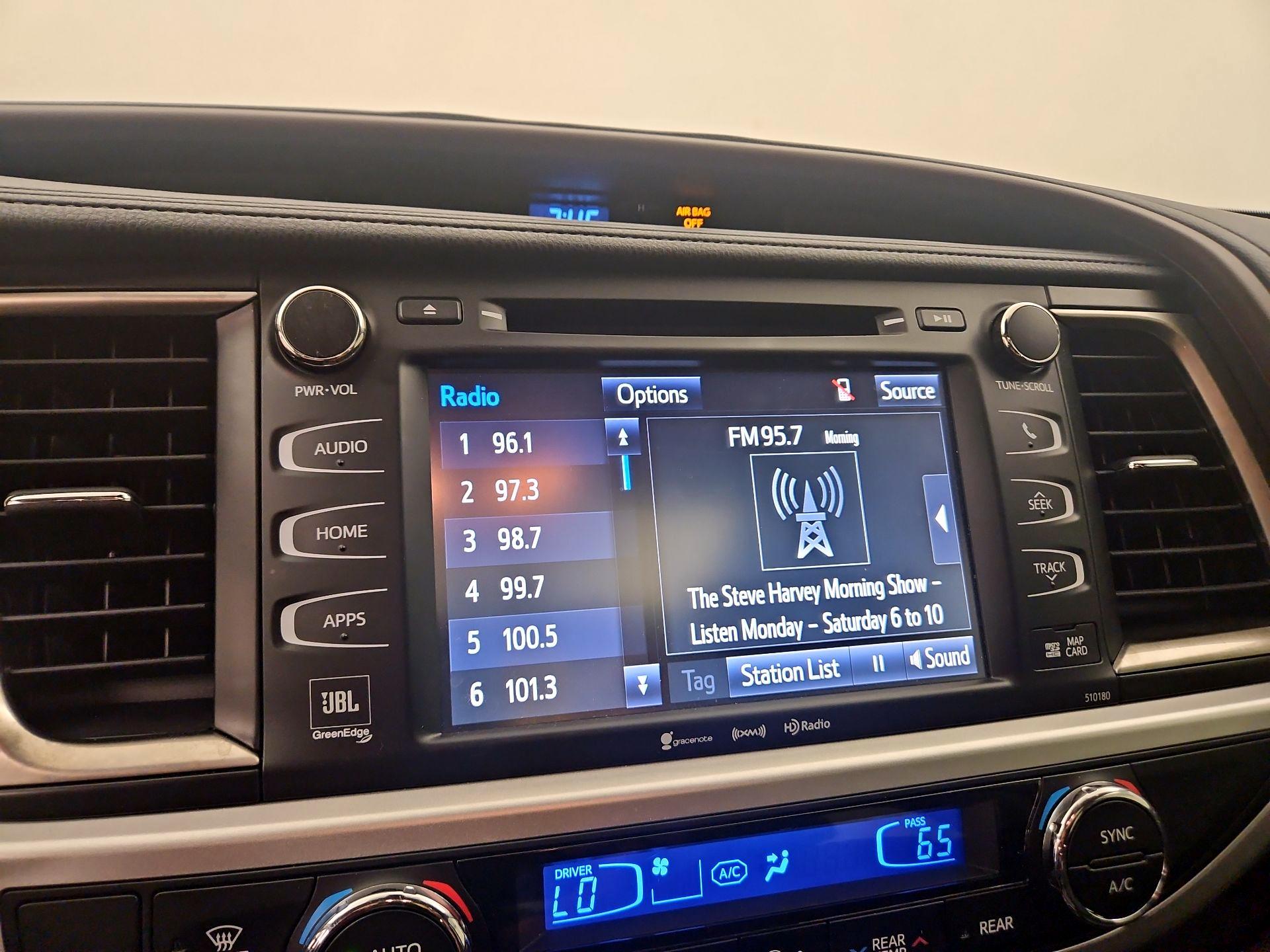 Thumbnail: 2018 Toyota Highlander - 15