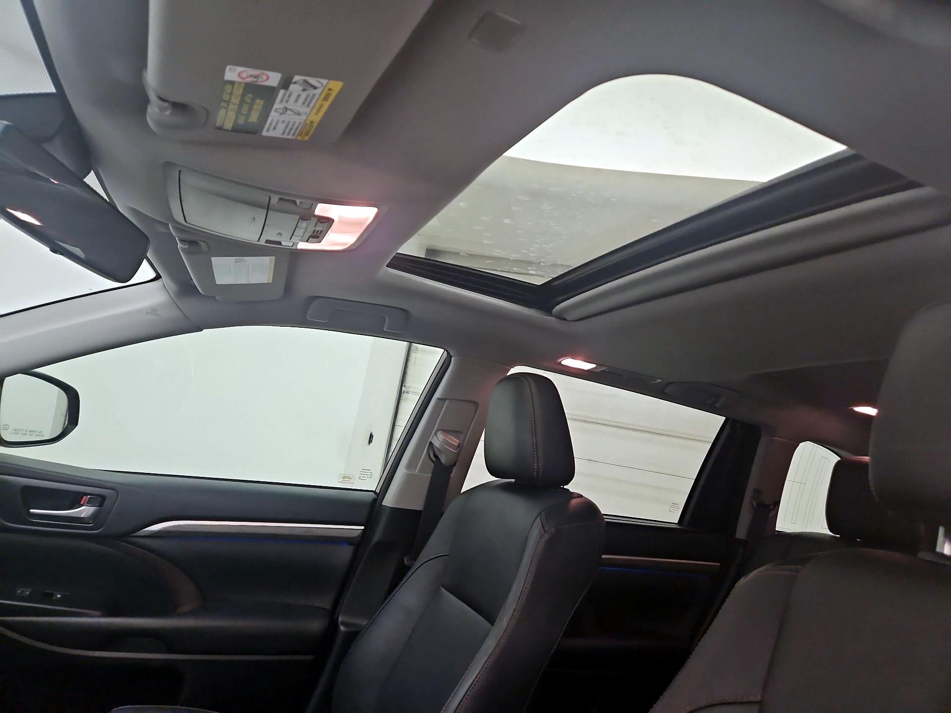 Thumbnail: 2018 Toyota Highlander - 19