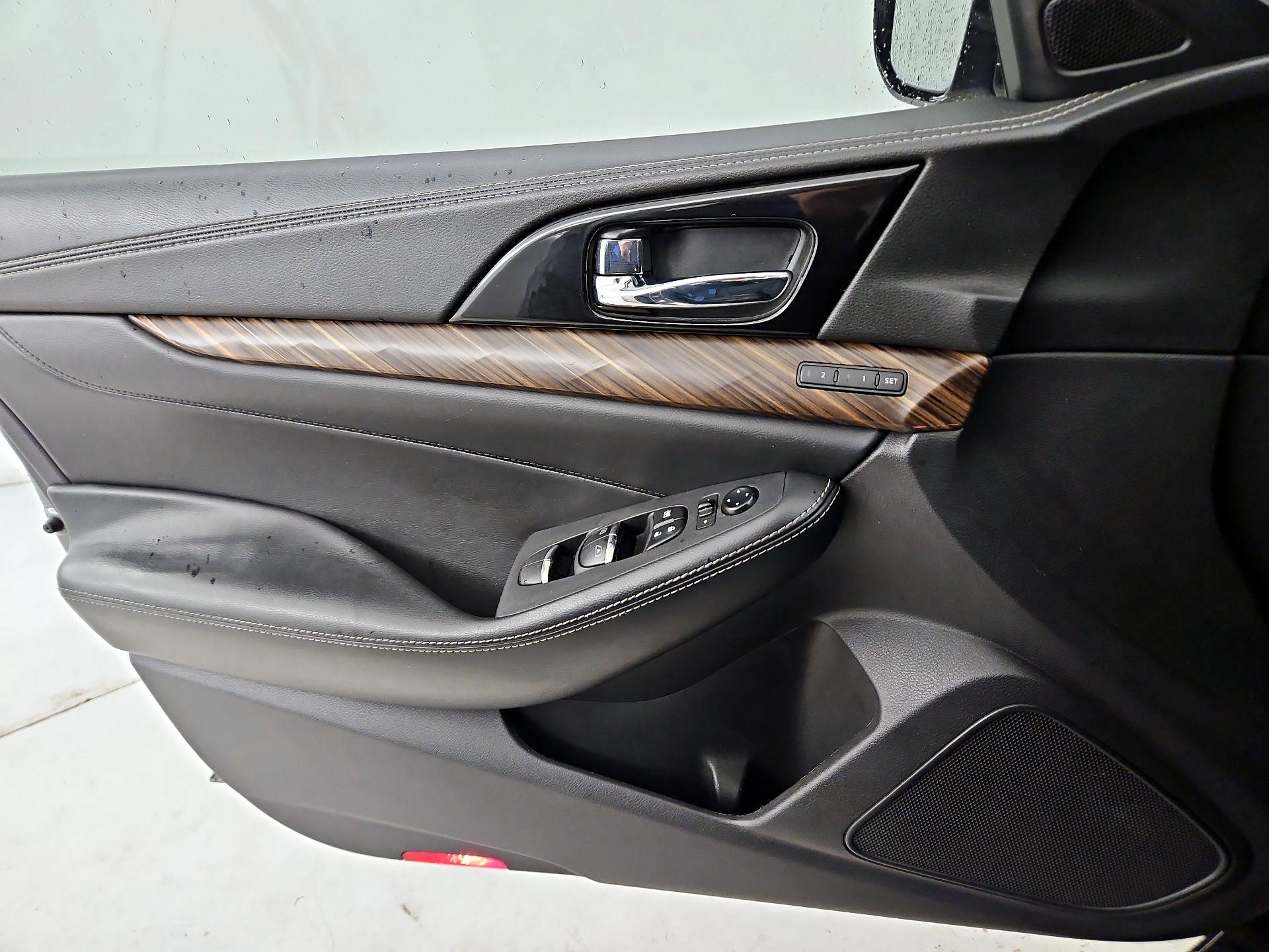 Thumbnail: 2016 Nissan Maxima - 12