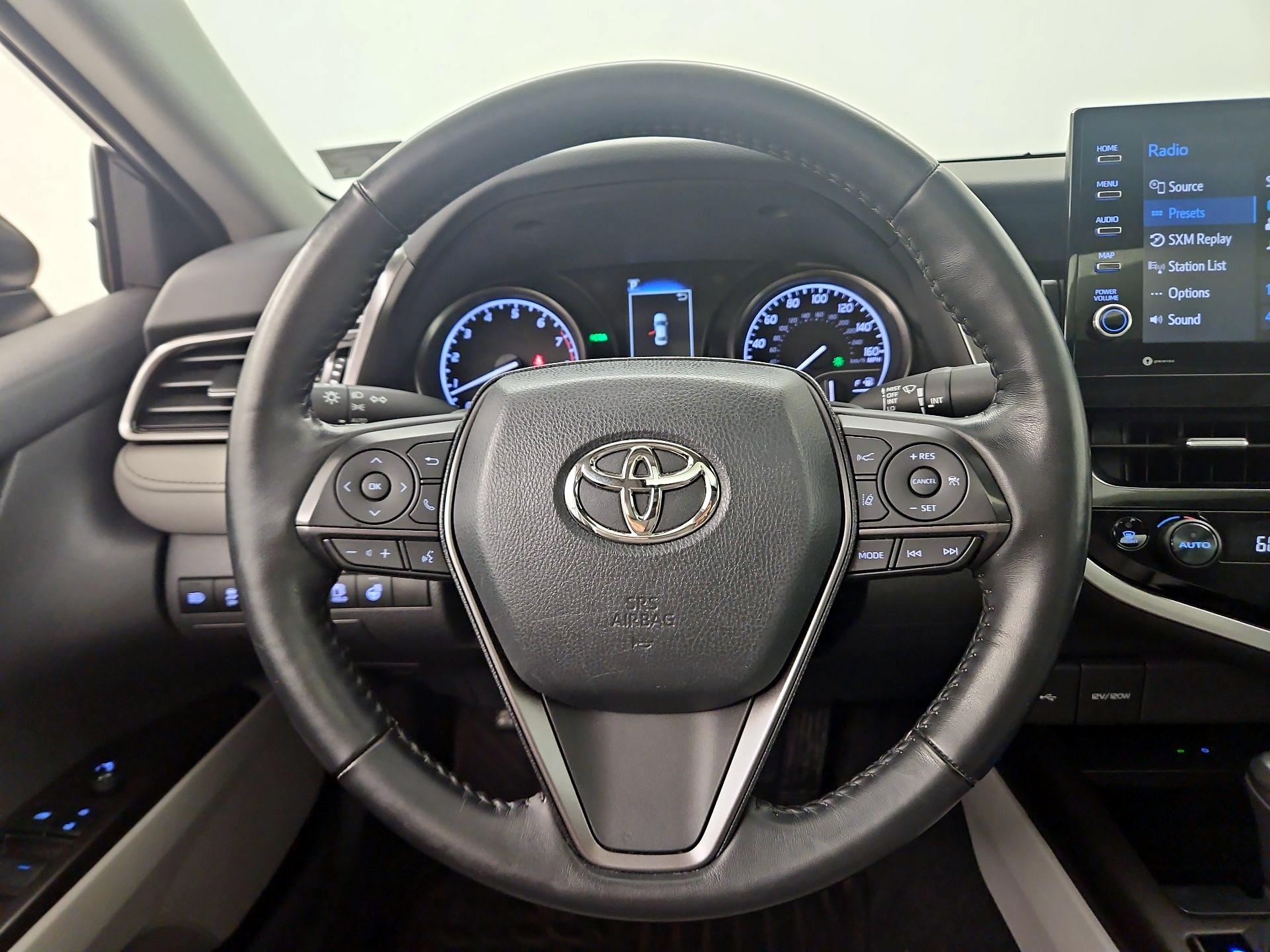 Thumbnail: 2022 Toyota Camry - 10