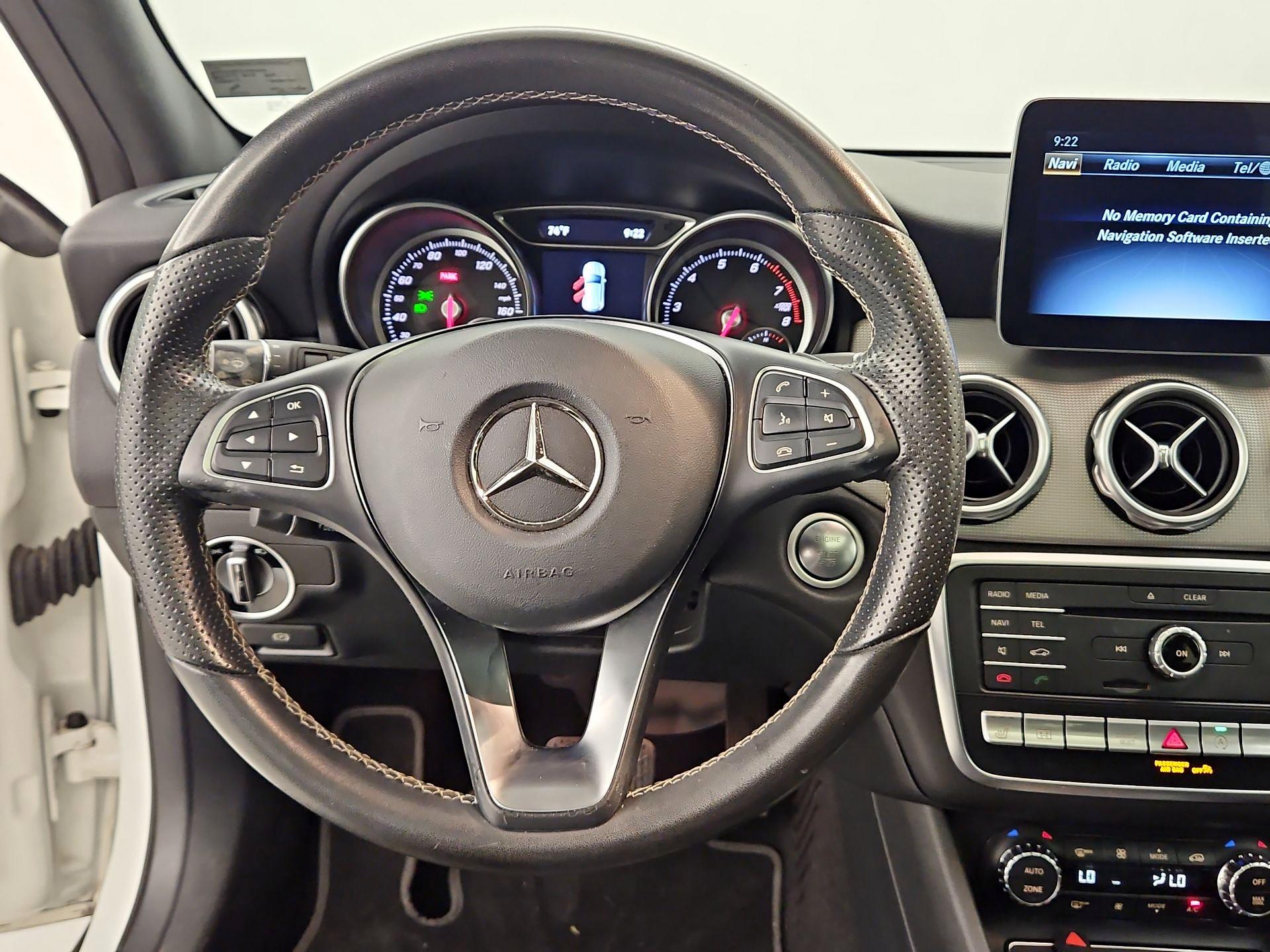 Thumbnail: 2018 Mercedes-Benz GLA - 10