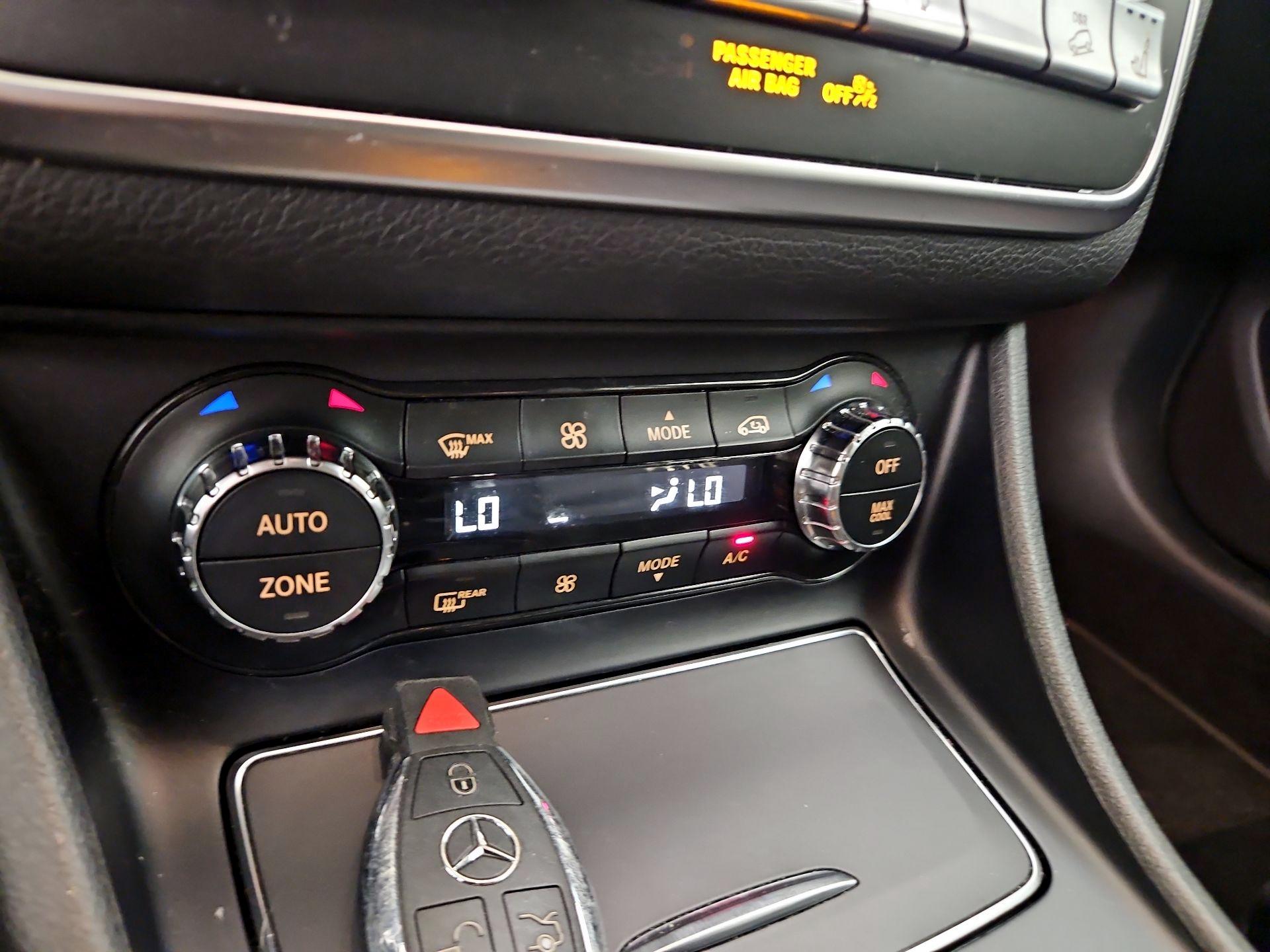 Thumbnail: 2018 Mercedes-Benz GLA - 16