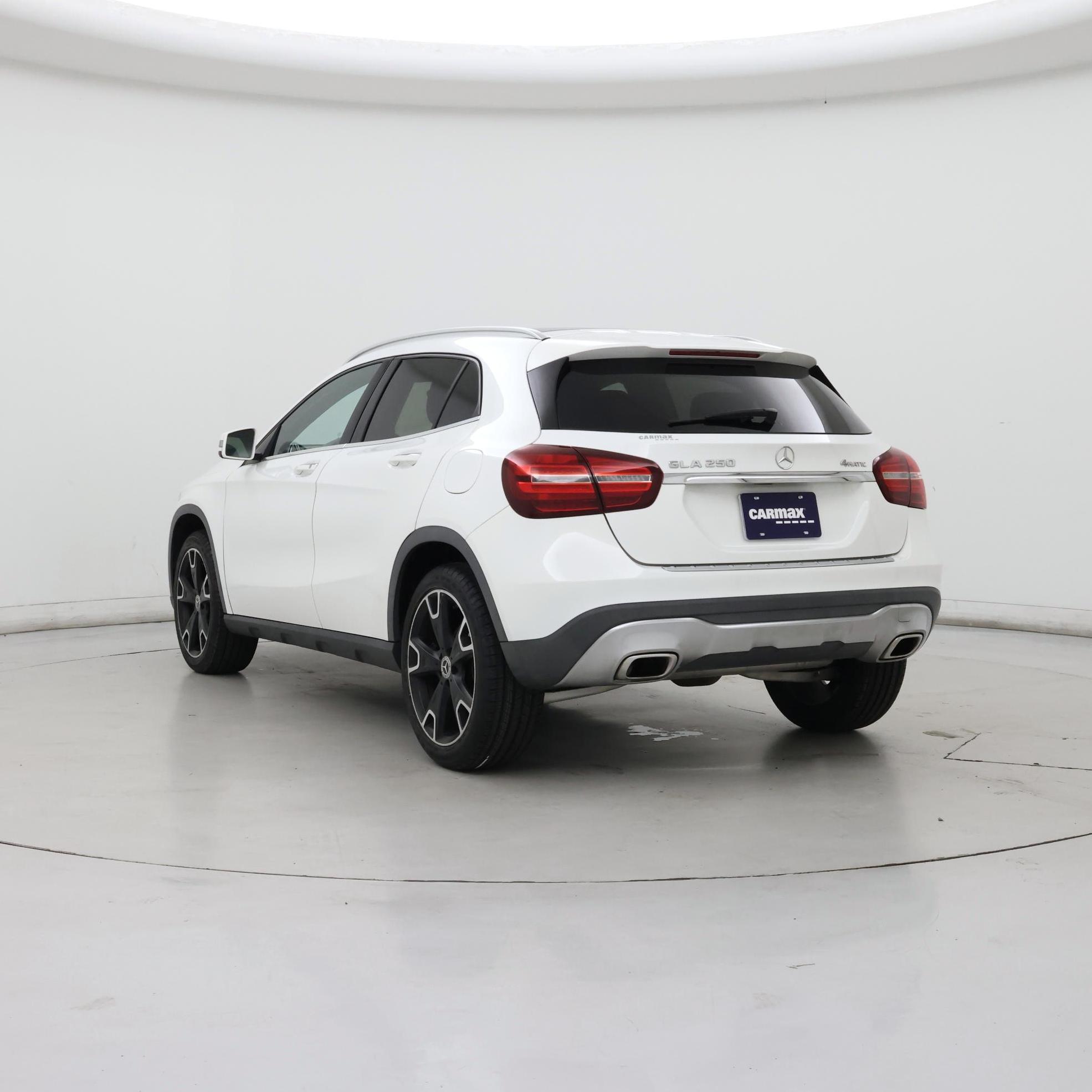 Thumbnail: 2018 Mercedes-Benz GLA - 2