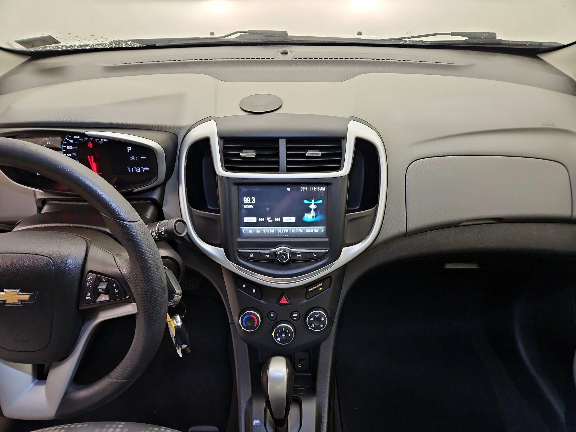 Thumbnail: 2017 Chevrolet Sonic - 9