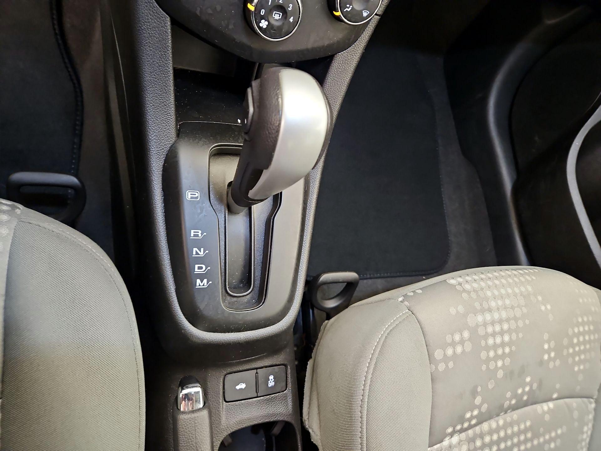 Thumbnail: 2017 Chevrolet Sonic - 17