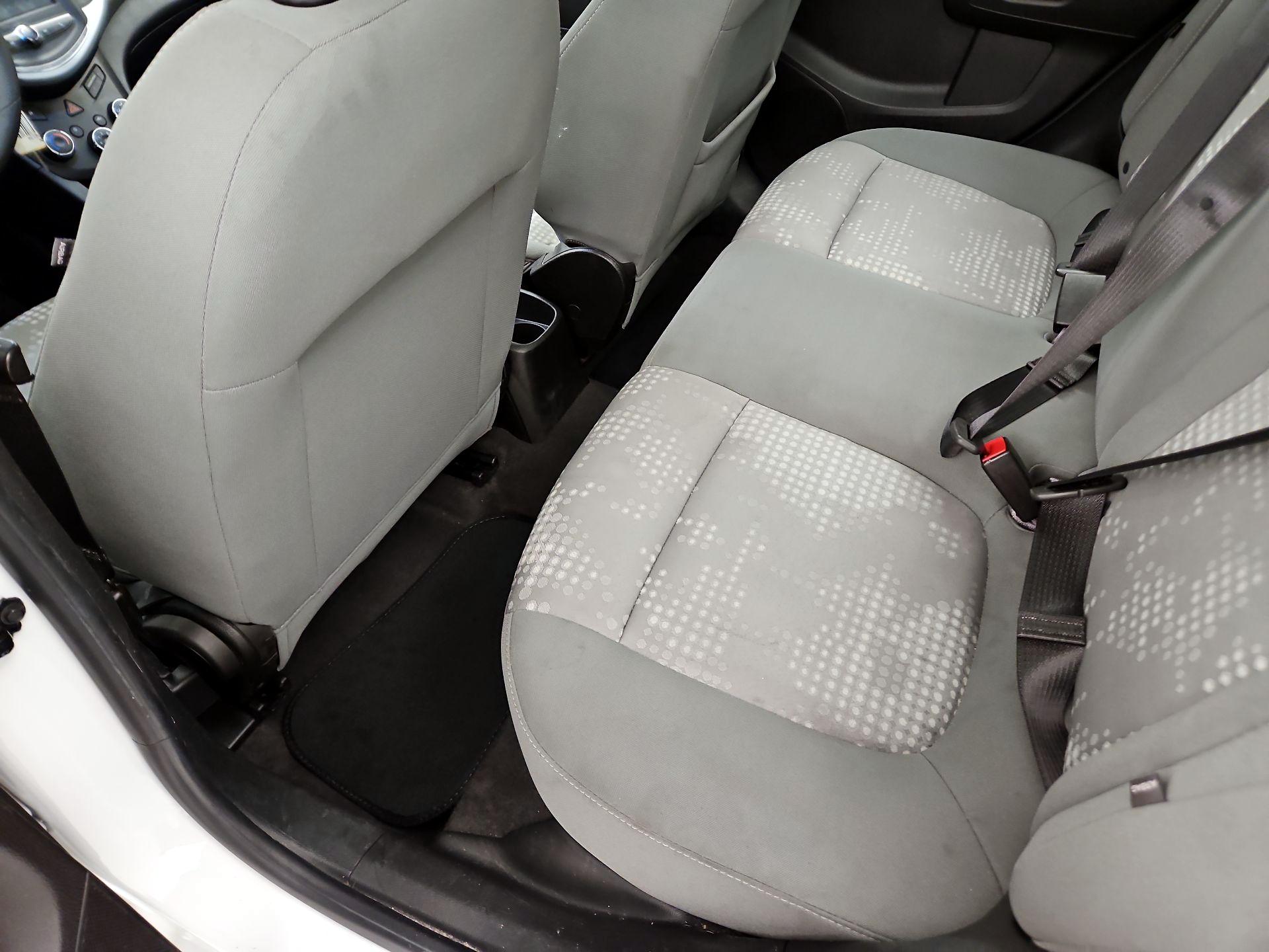 Thumbnail: 2017 Chevrolet Sonic - 19