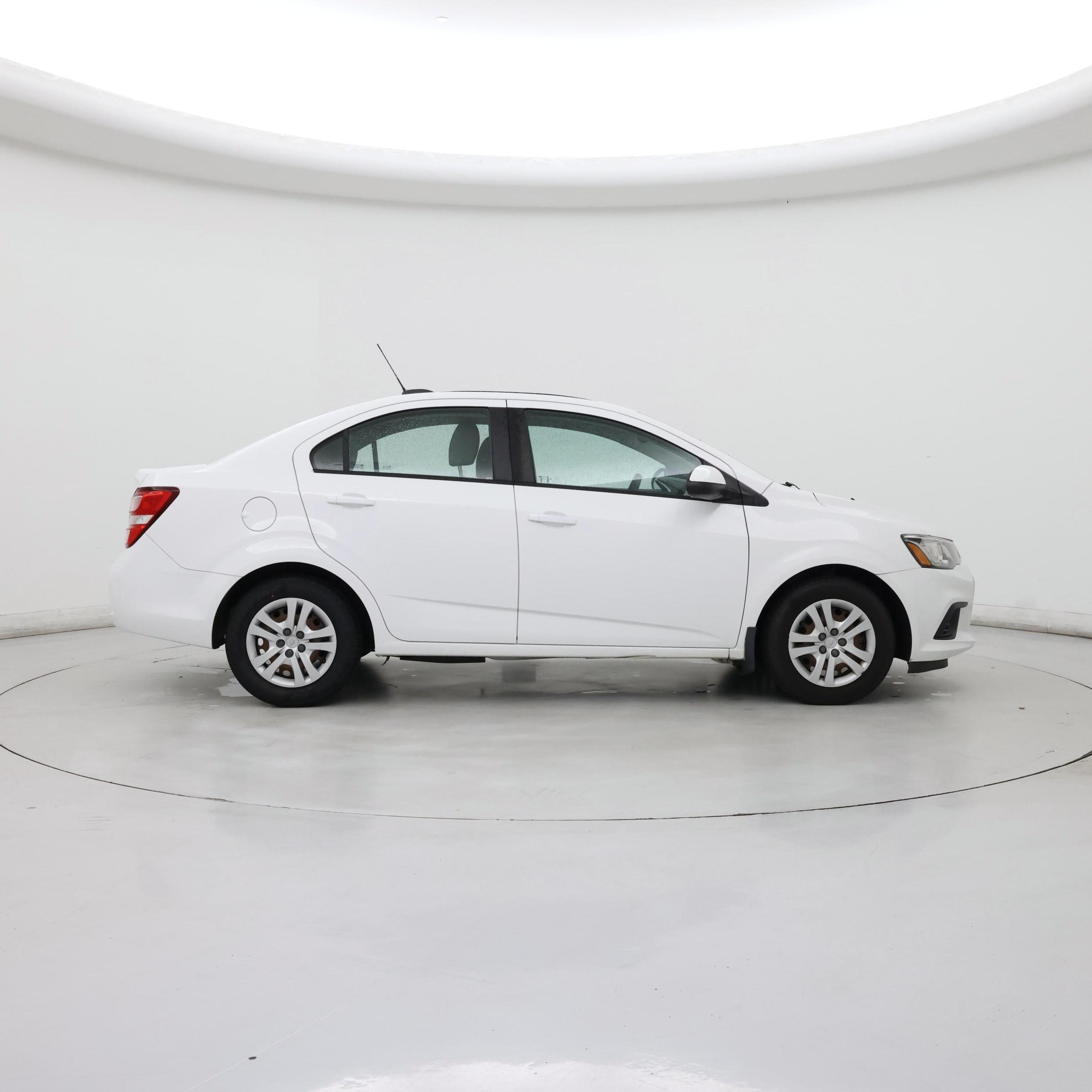 Thumbnail: 2017 Chevrolet Sonic - 7