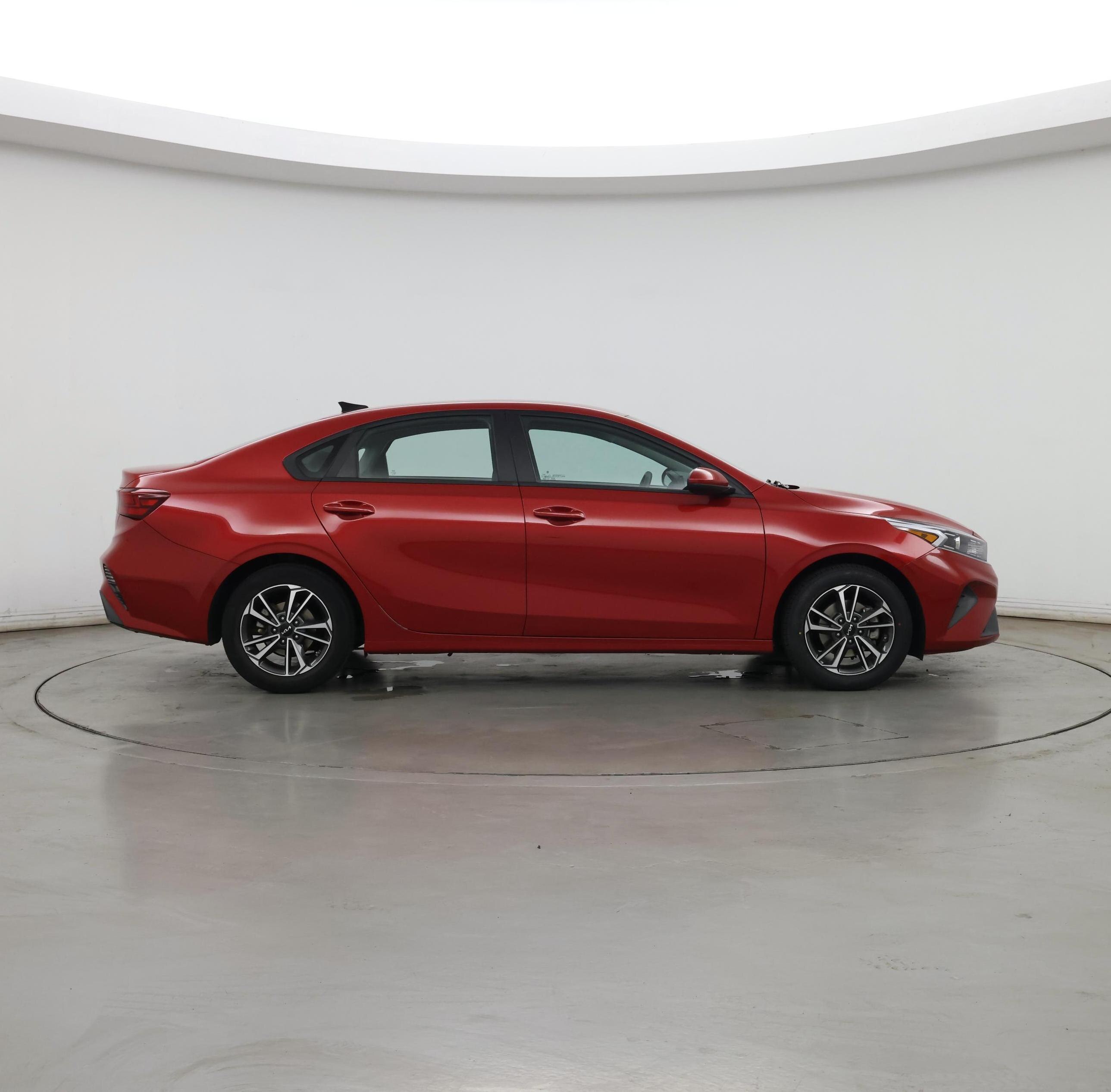Thumbnail: 2023 Kia Forte - 7