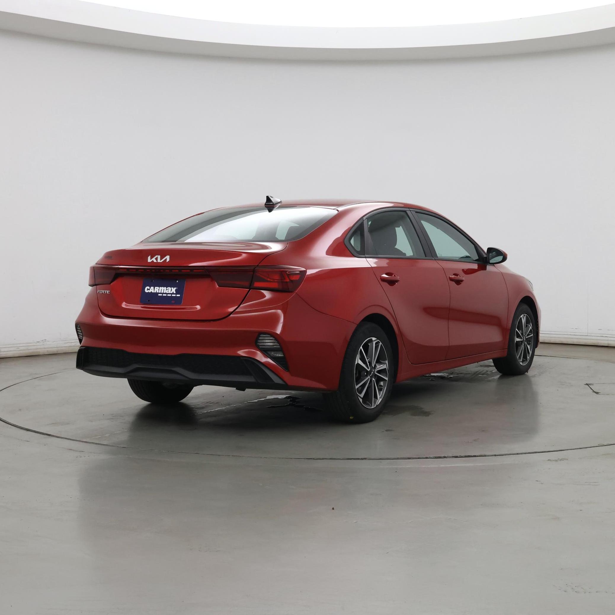 Thumbnail: 2023 Kia Forte - 8