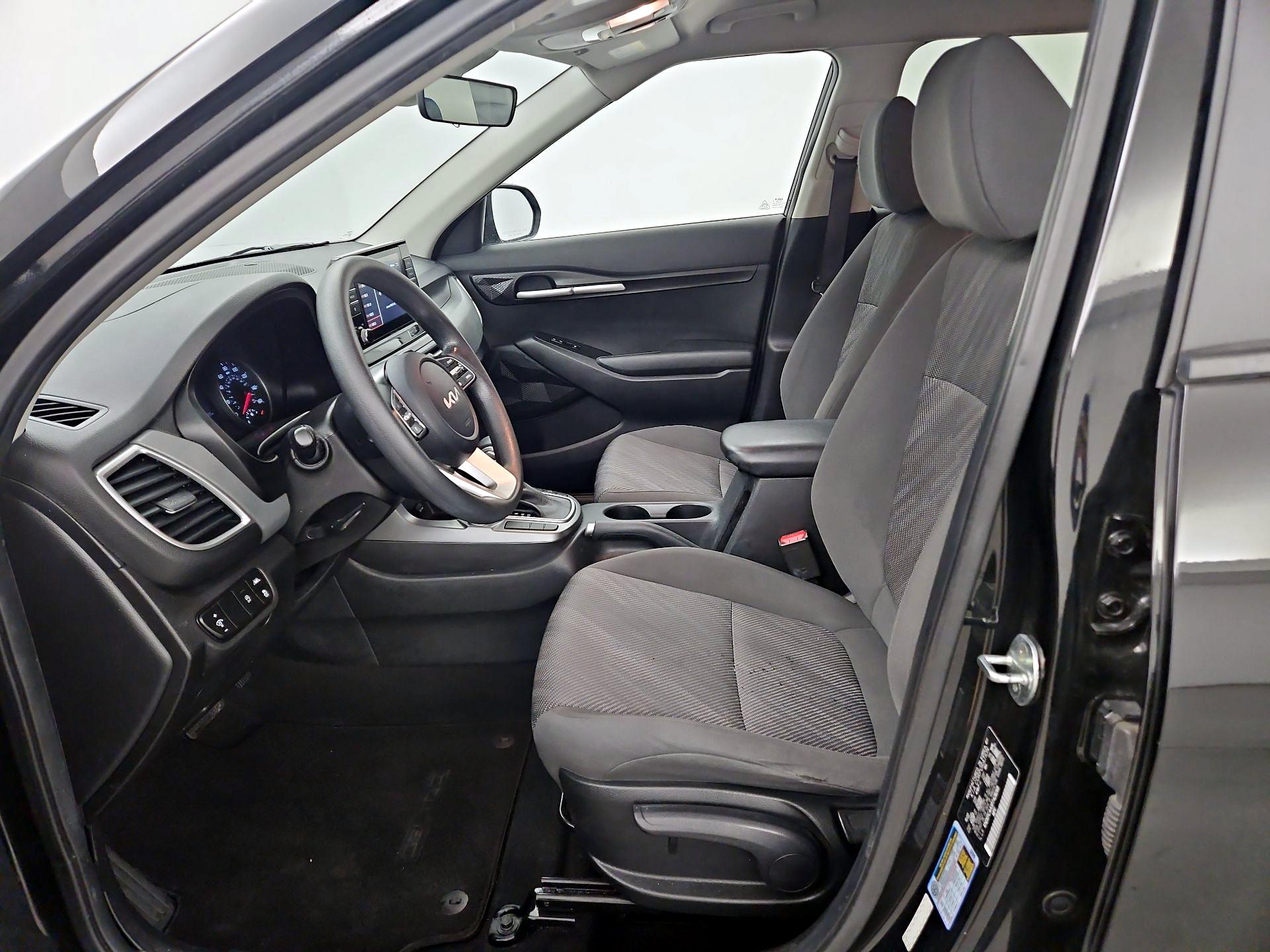 Thumbnail: 2023 Kia Seltos - 11