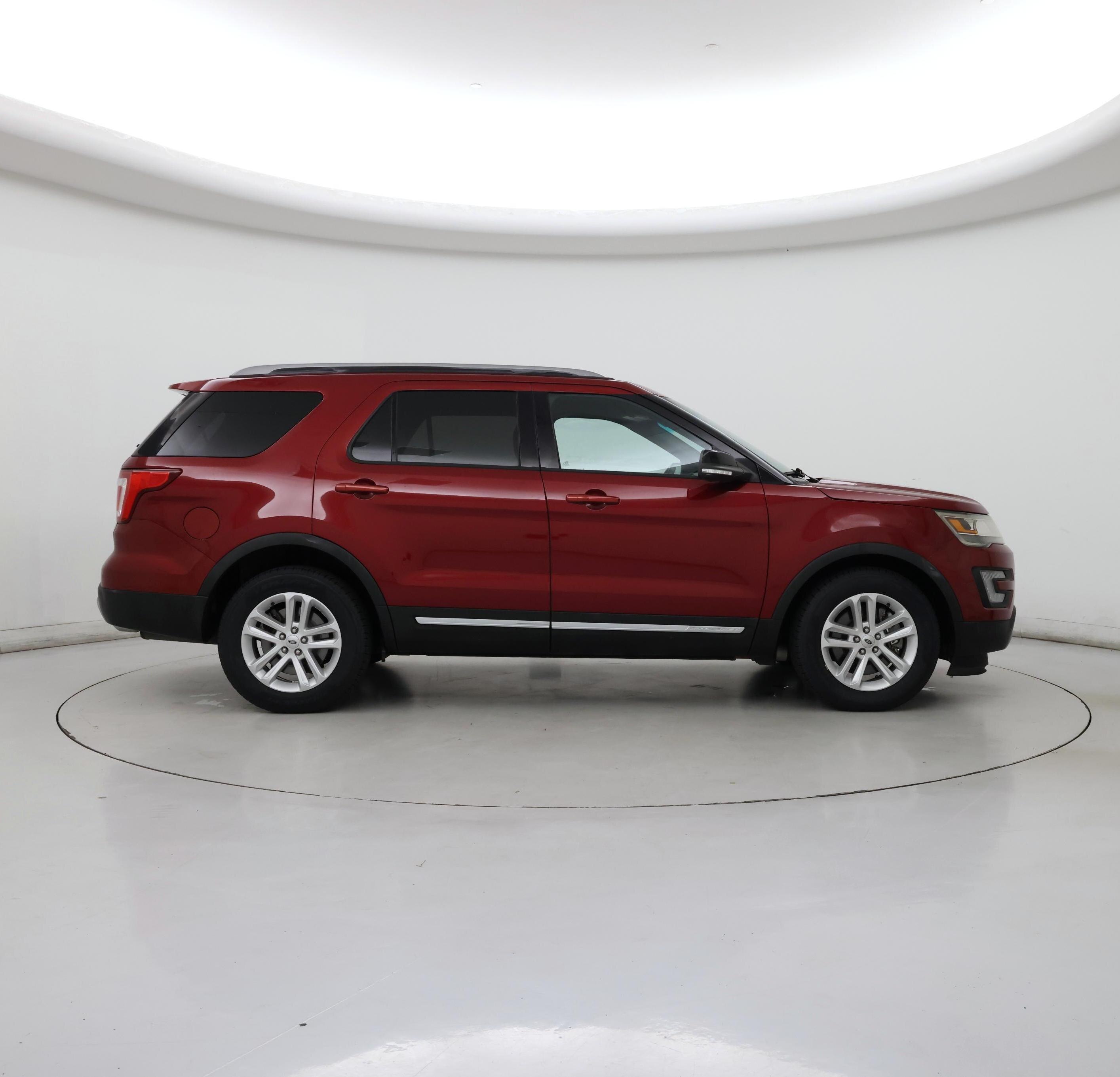 Thumbnail: 2017 Ford Explorer - 7