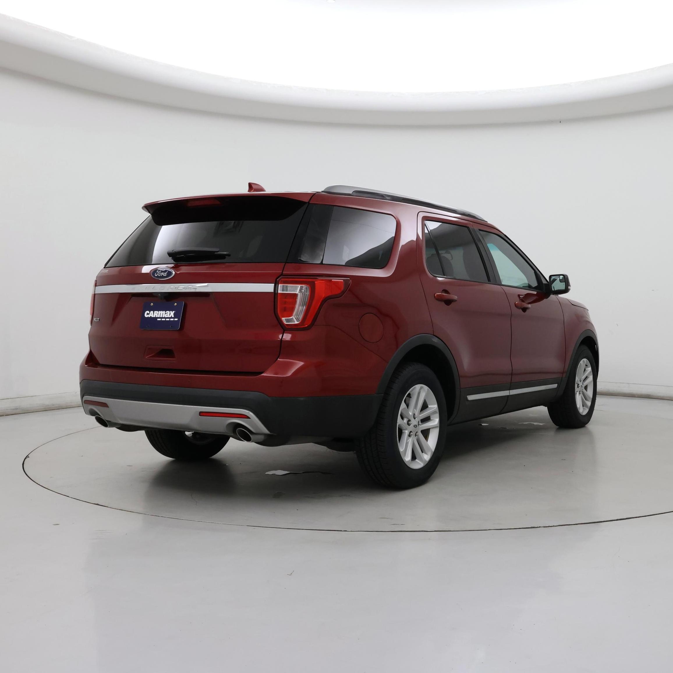 Thumbnail: 2017 Ford Explorer - 8