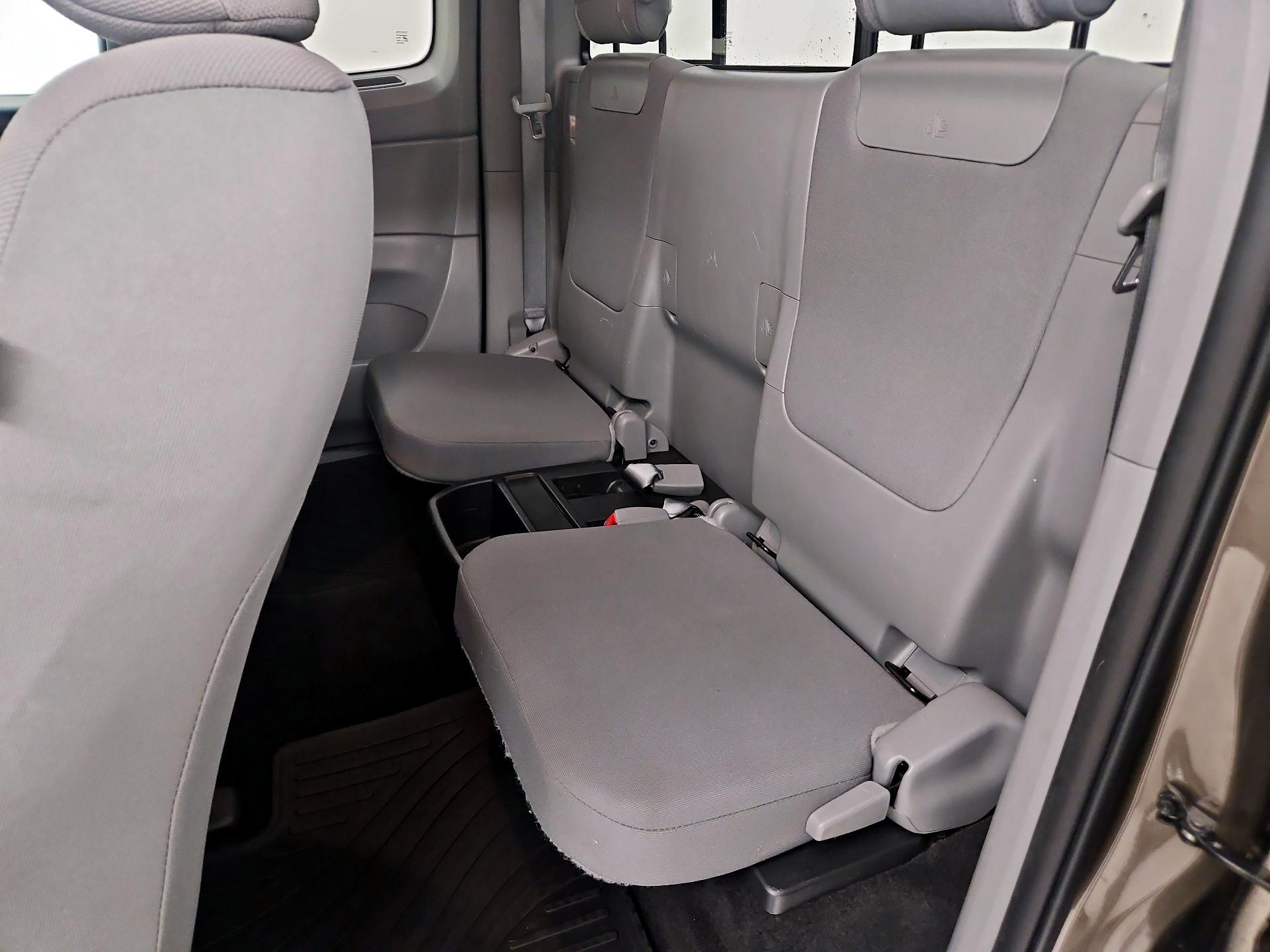 Thumbnail: 2014 Toyota Tacoma - 19