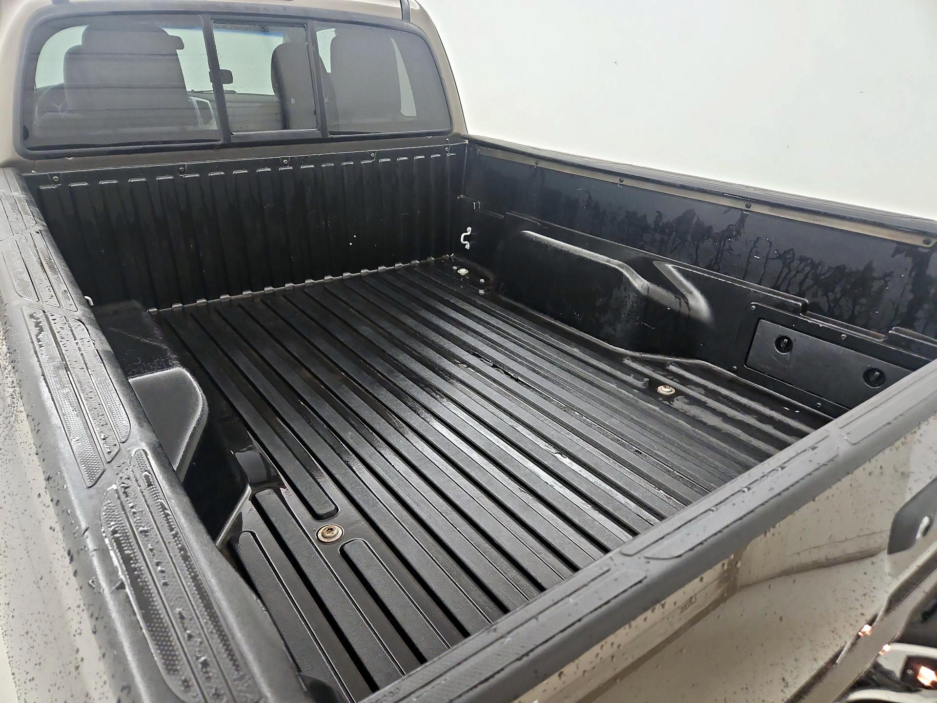 Thumbnail: 2014 Toyota Tacoma - 20