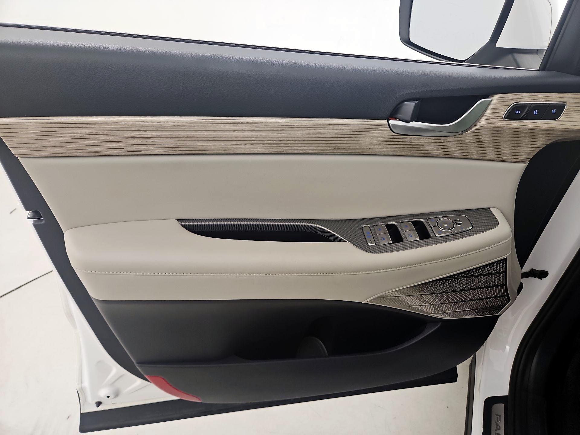 Thumbnail: 2021 Hyundai Palisade - 12
