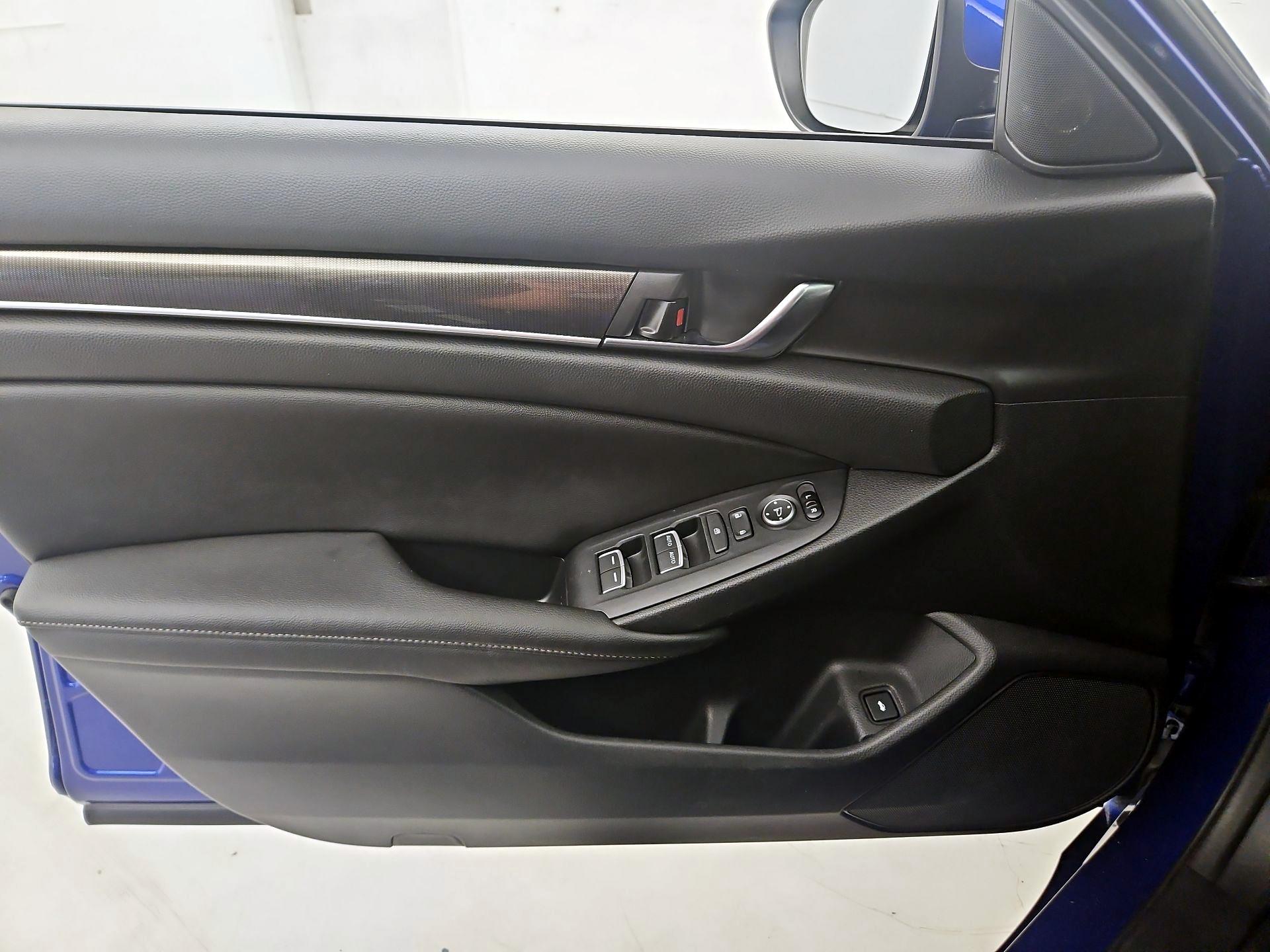 Thumbnail: 2020 Honda Accord - 12