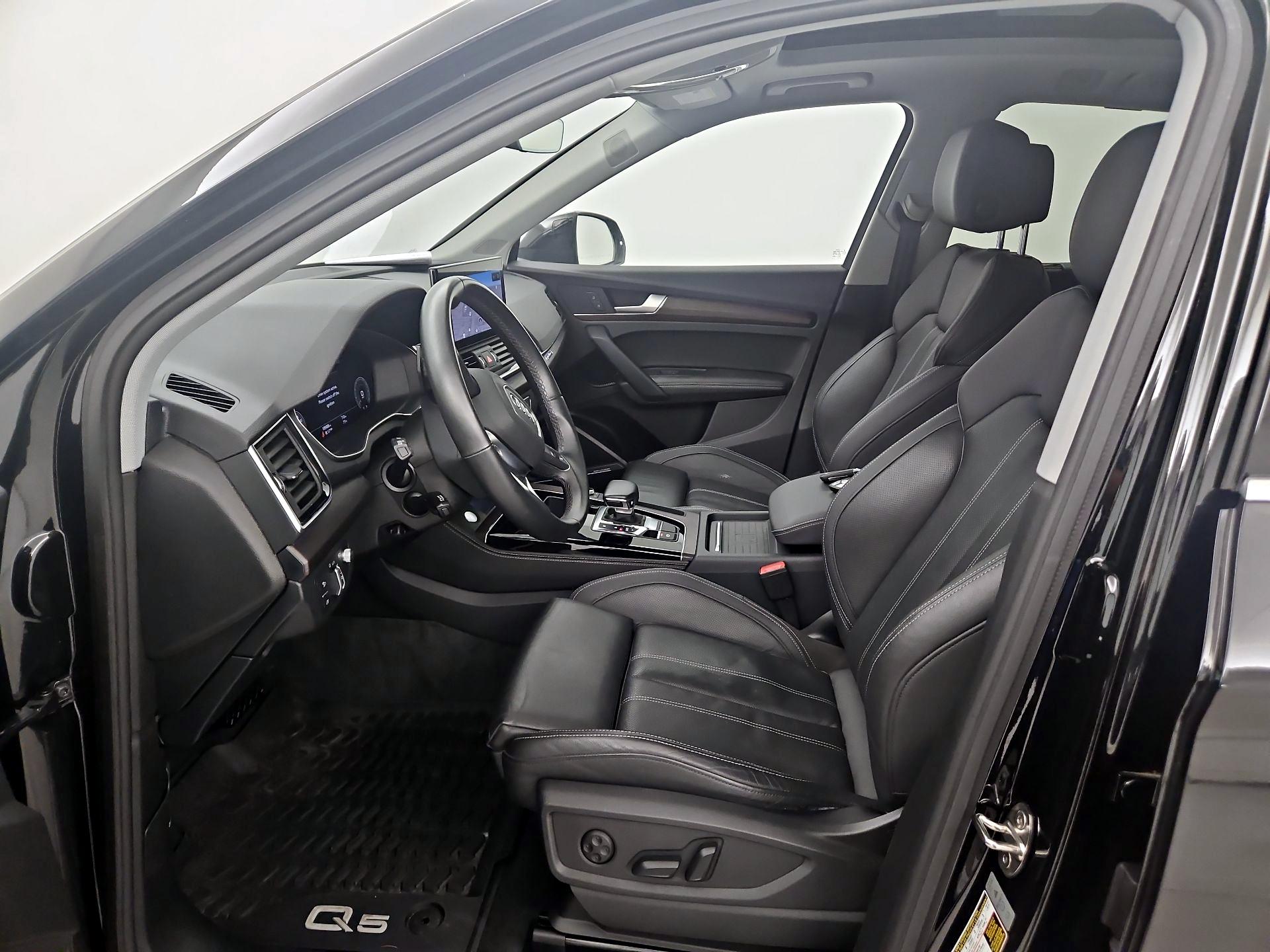 Thumbnail: 2023 Audi Q5 - 11