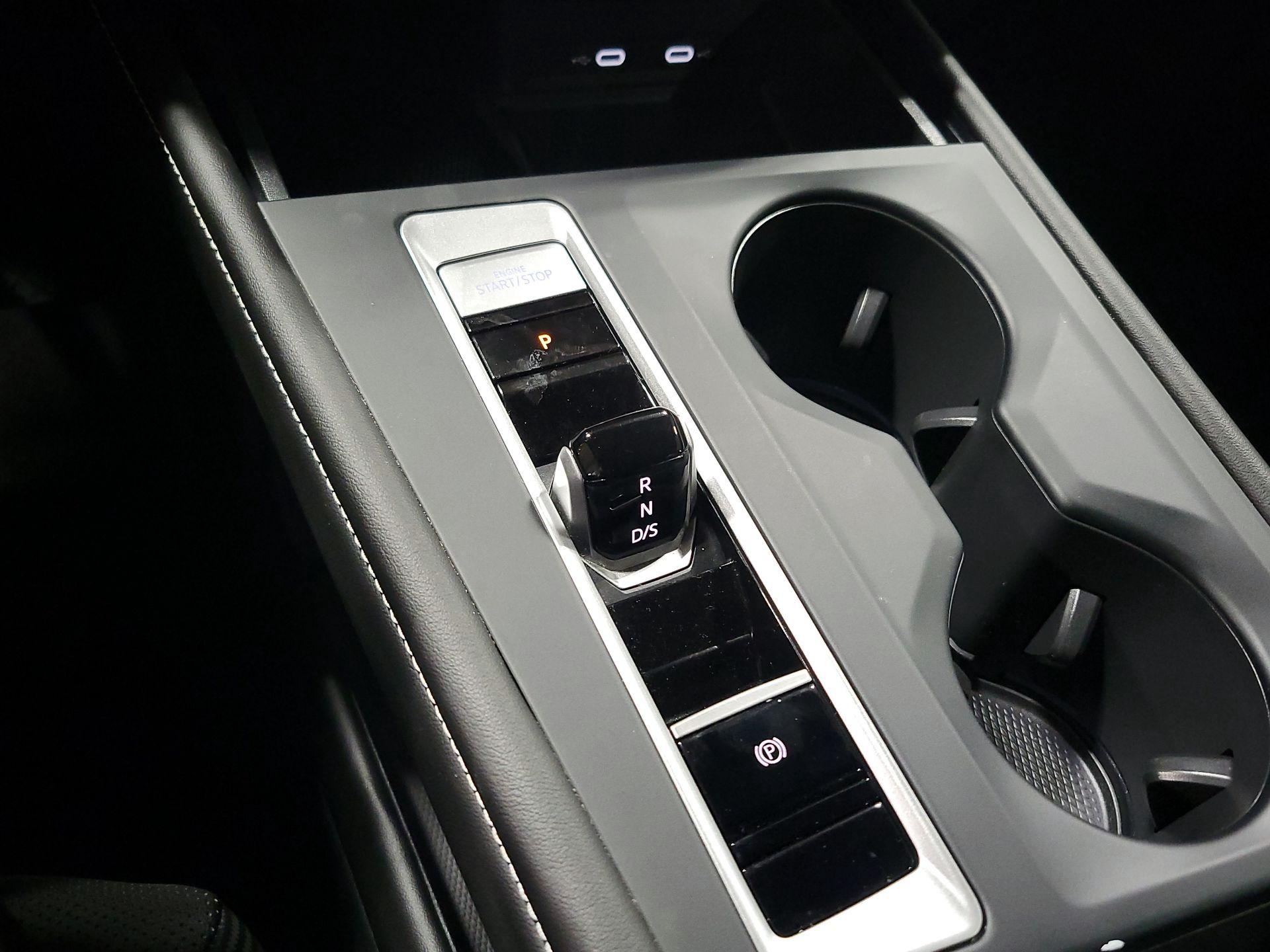 Thumbnail: 2024 Volkswagen Atlas - 17