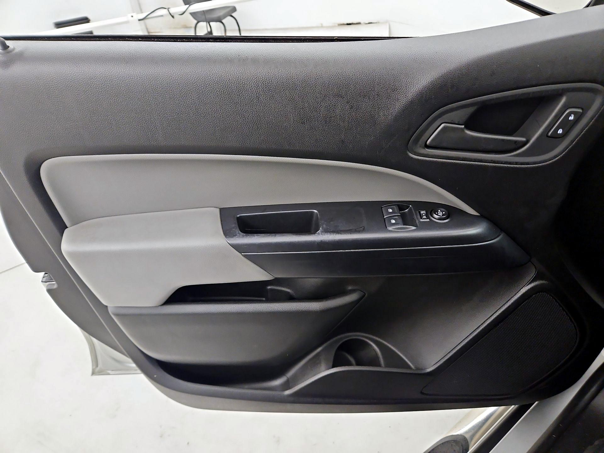 Thumbnail: 2019 Chevrolet Colorado - 12