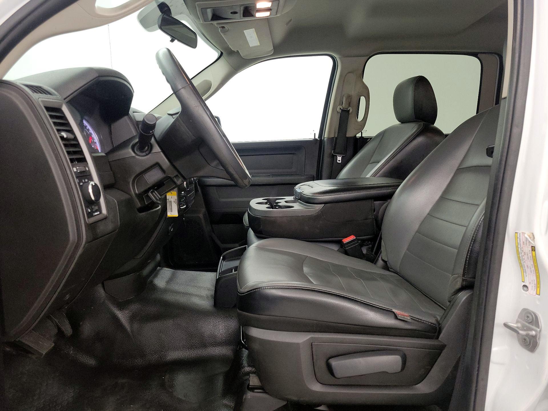 Thumbnail: 2022 RAM 1500 Classic - 11