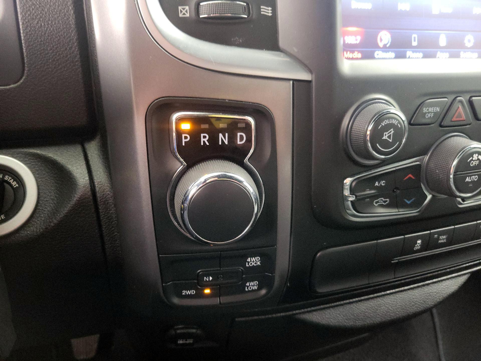 Thumbnail: 2021 RAM 1500 Classic - 17