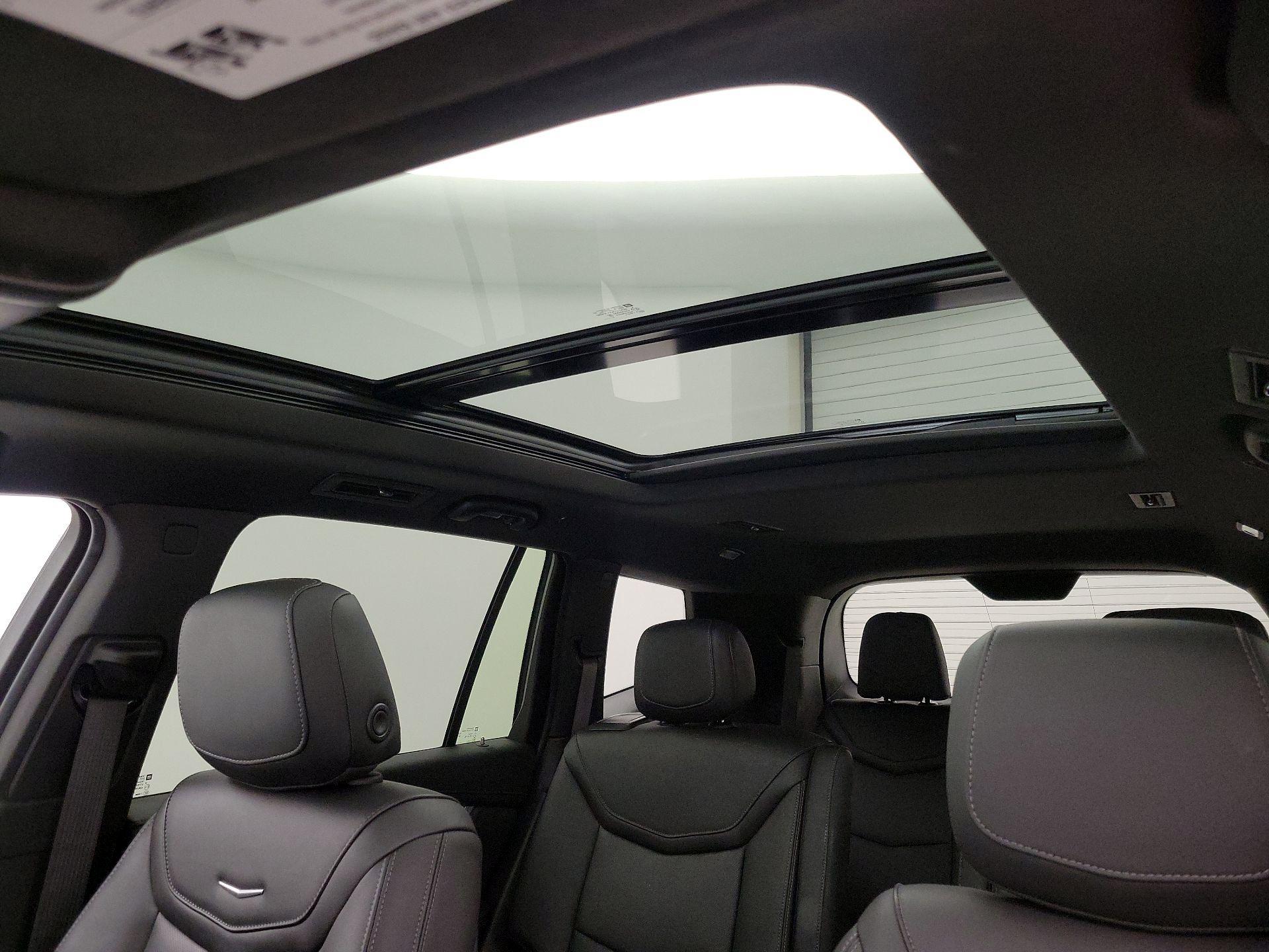 Thumbnail: 2023 Cadillac XT6 - 19