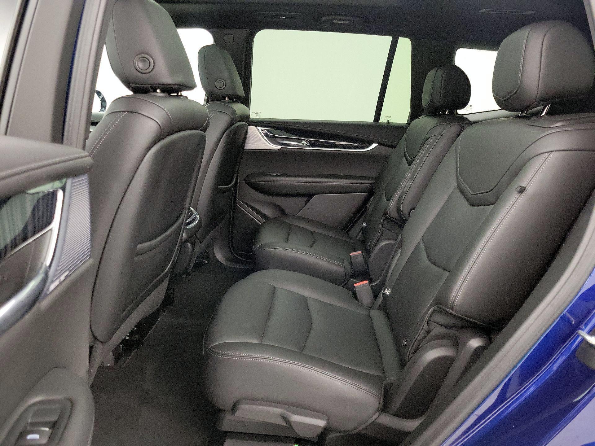Thumbnail: 2023 Cadillac XT6 - 20