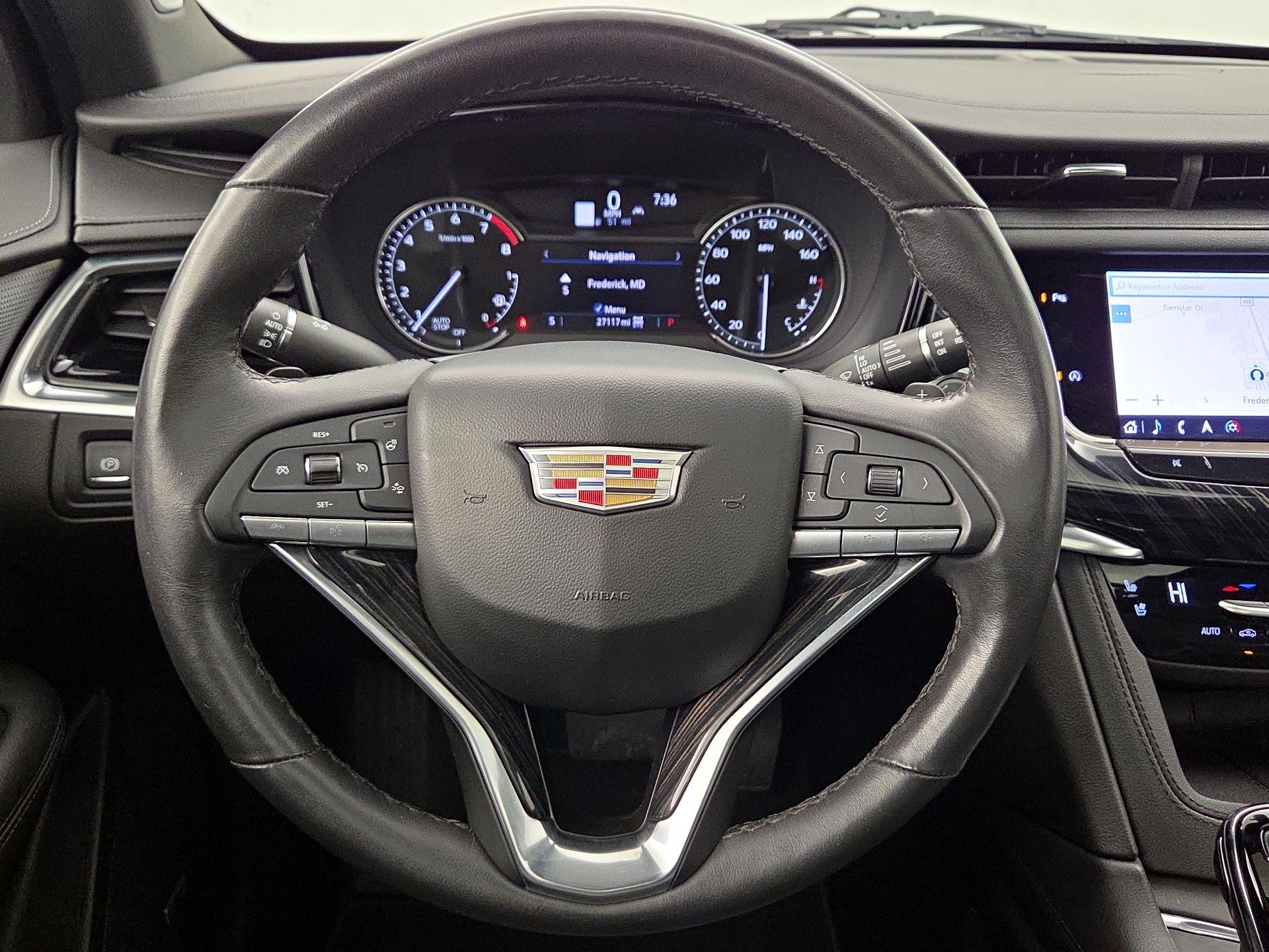 Thumbnail: 2023 Cadillac XT6 - 10