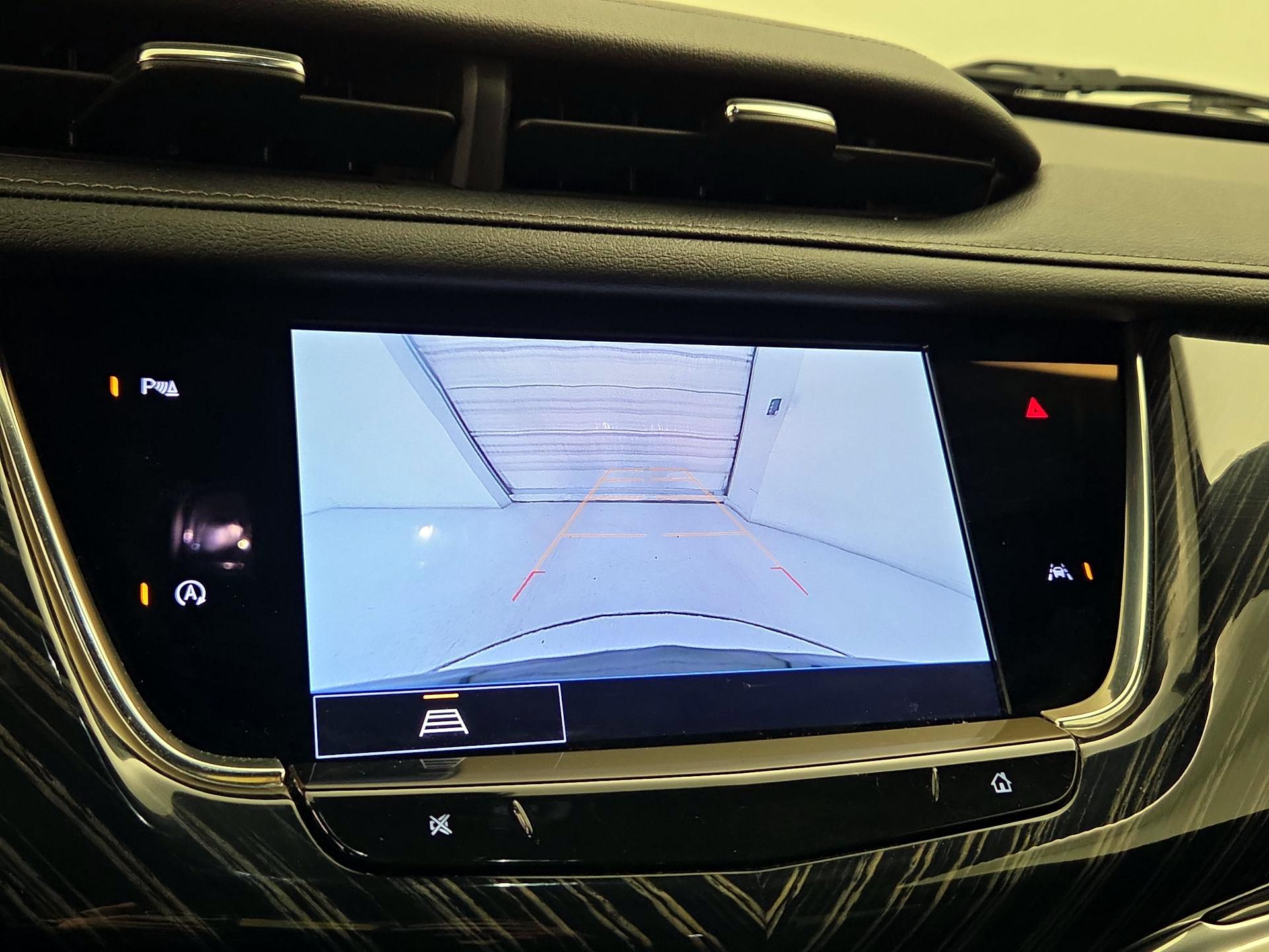 Thumbnail: 2023 Cadillac XT6 - 15