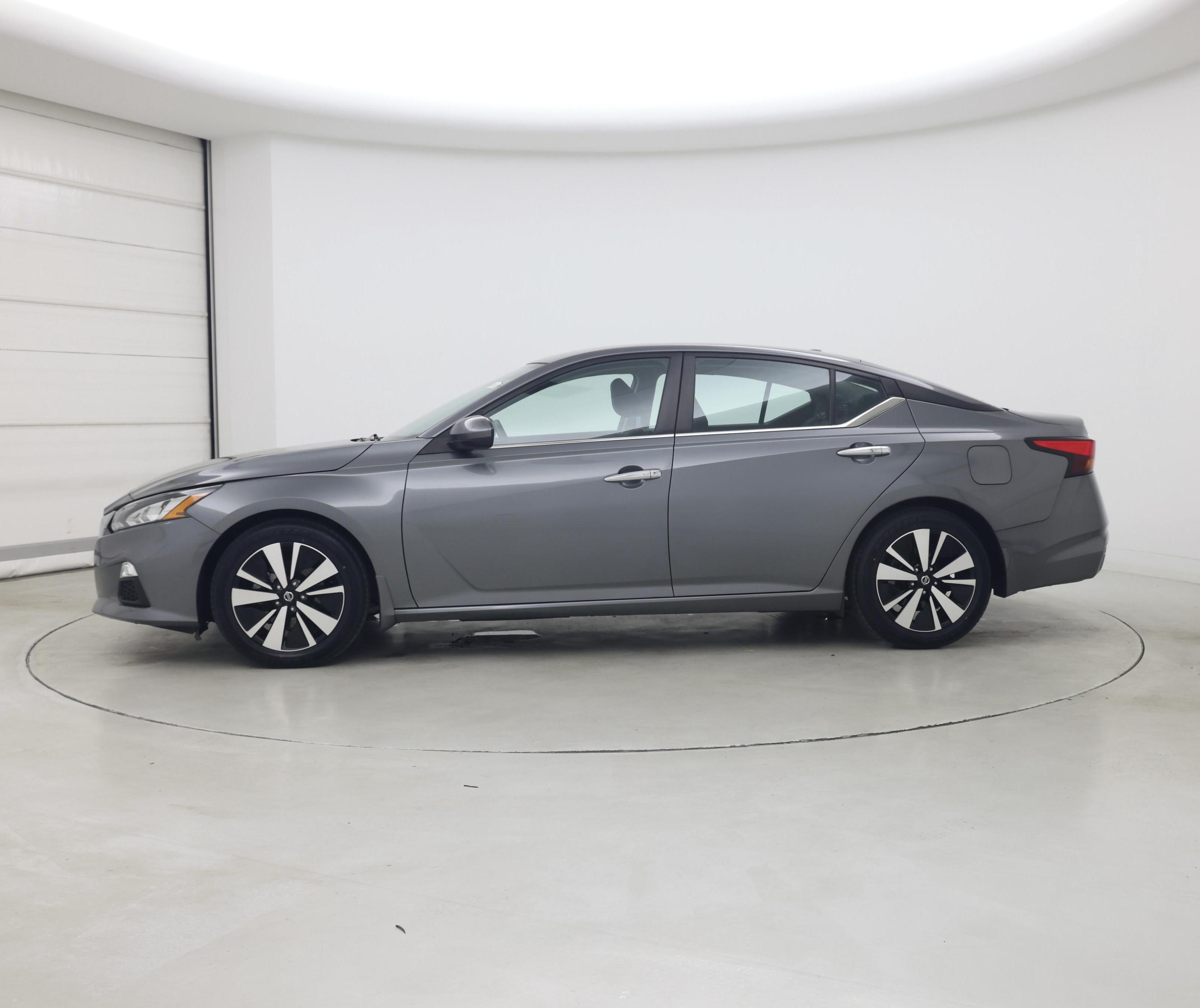 Thumbnail: 2022 Nissan Altima - 3