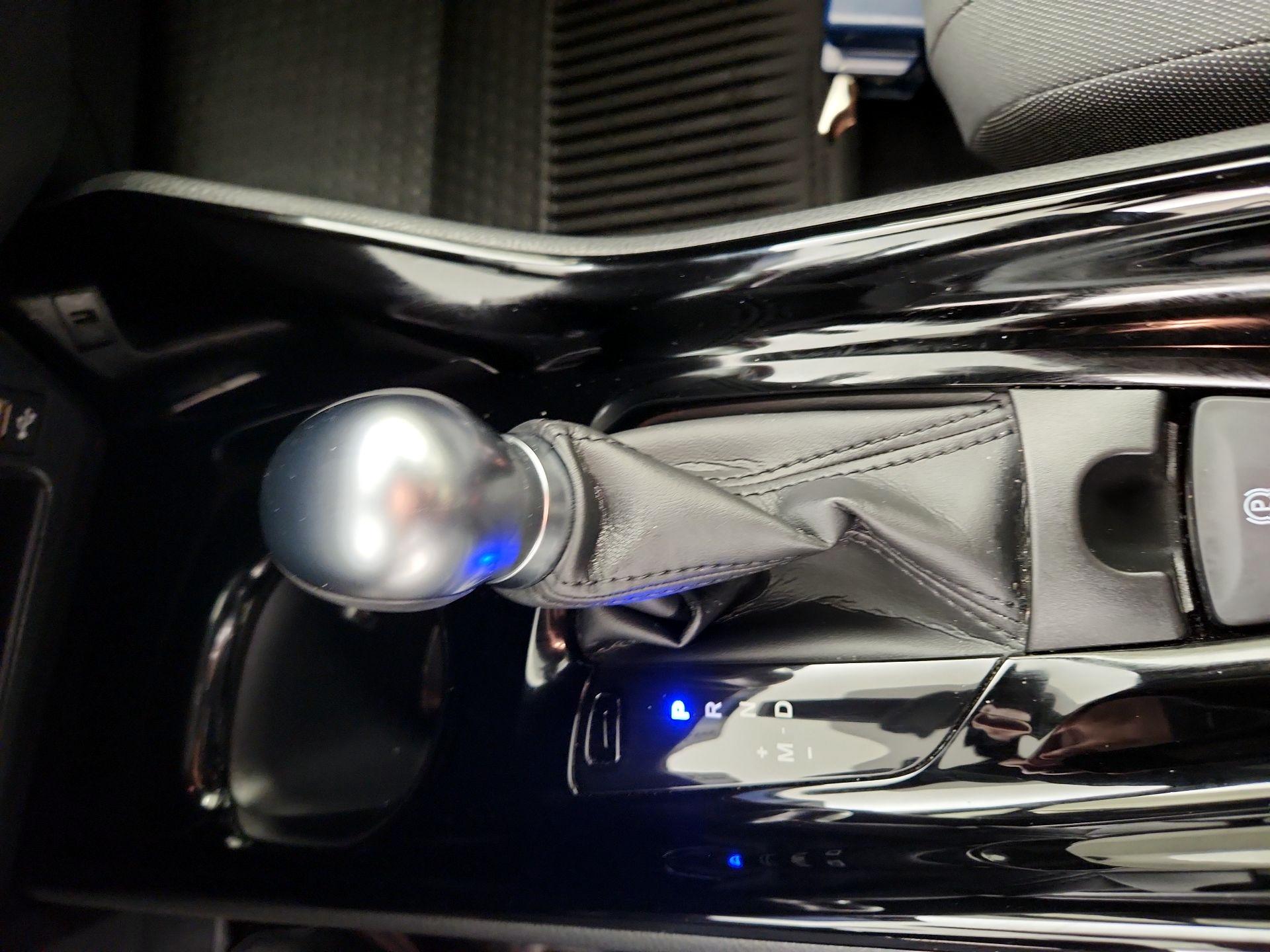 Thumbnail: 2021 Toyota C-HR - 18