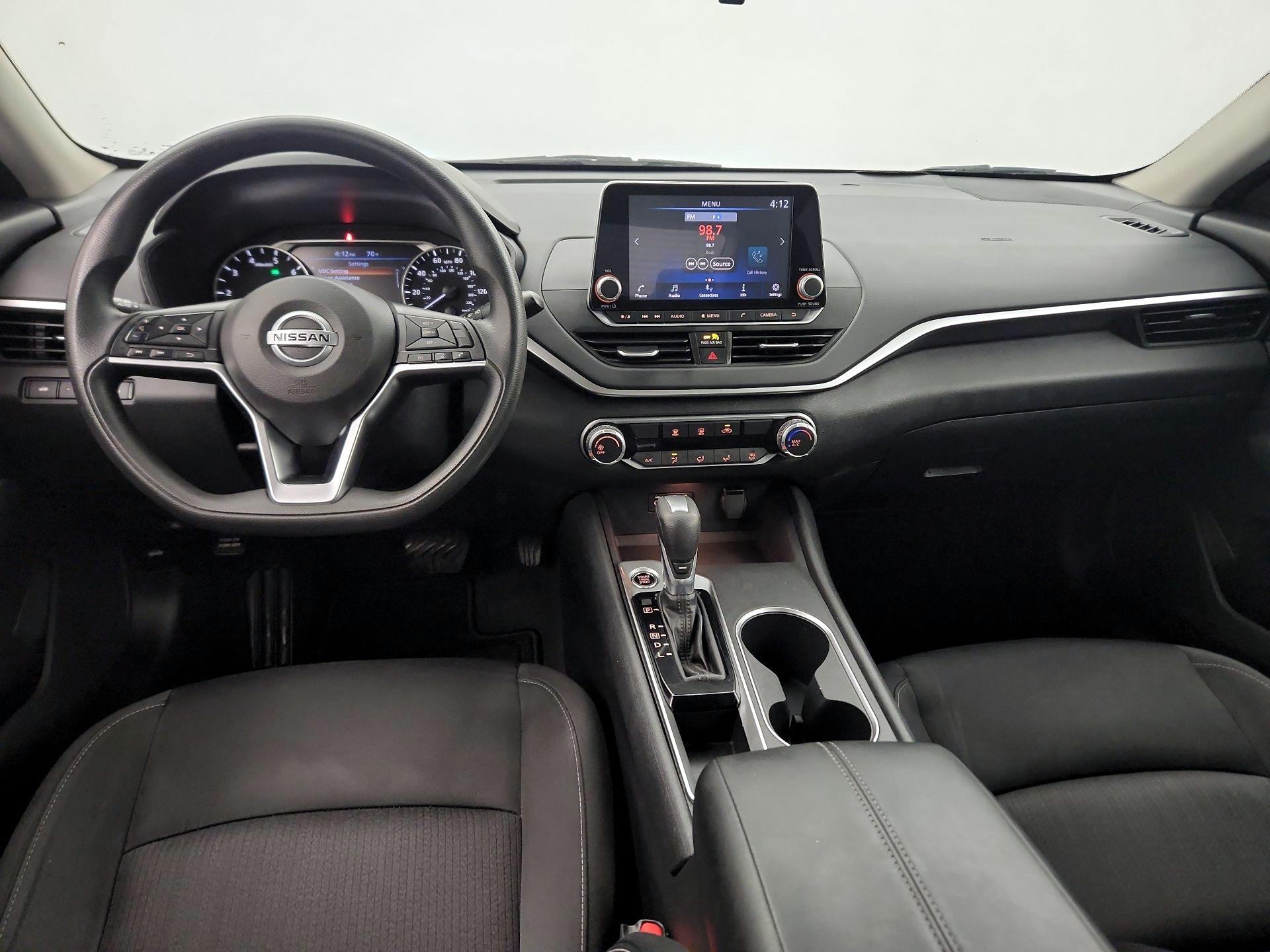 Thumbnail: 2022 Nissan Altima - 9