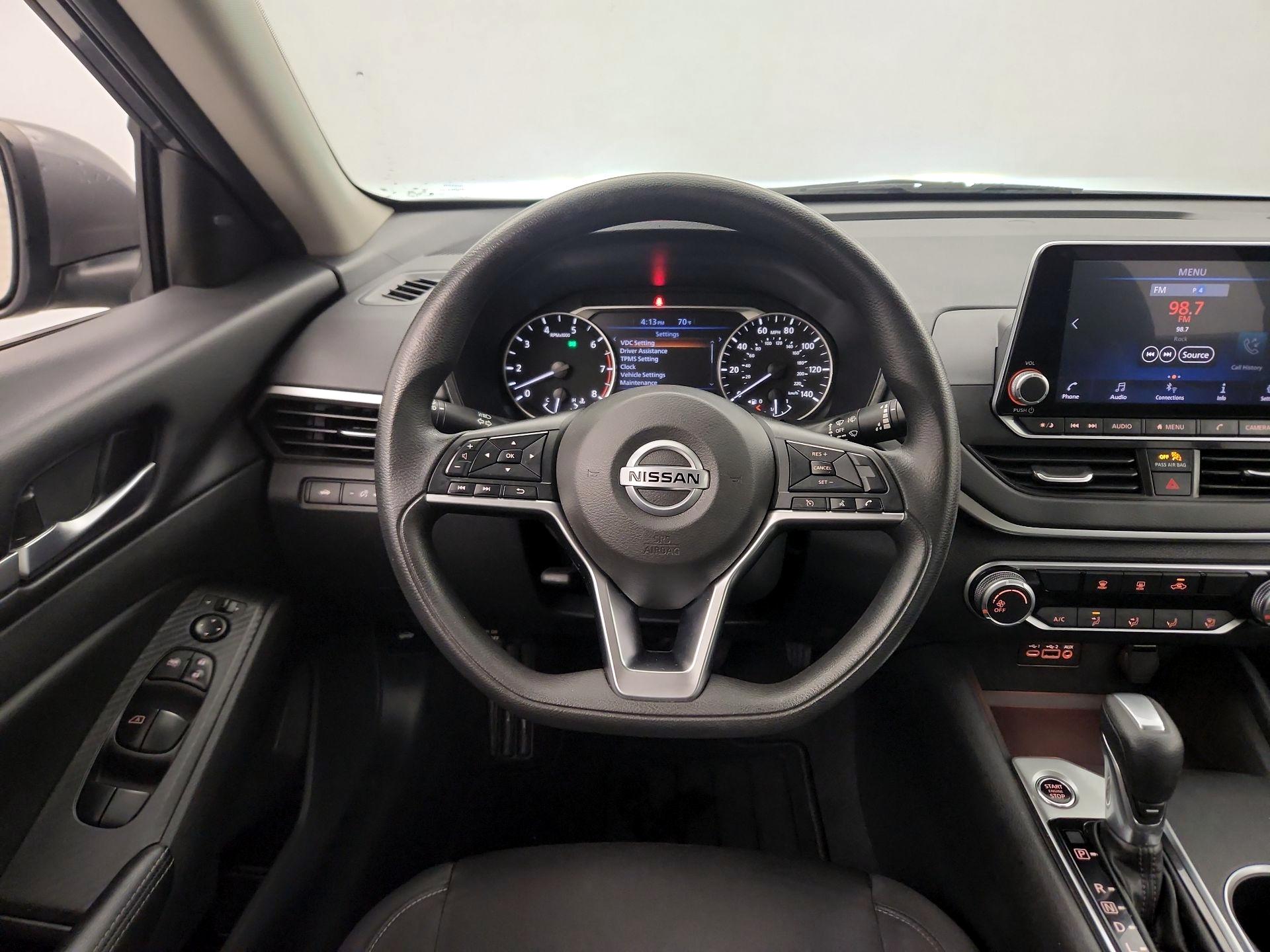Thumbnail: 2022 Nissan Altima - 10