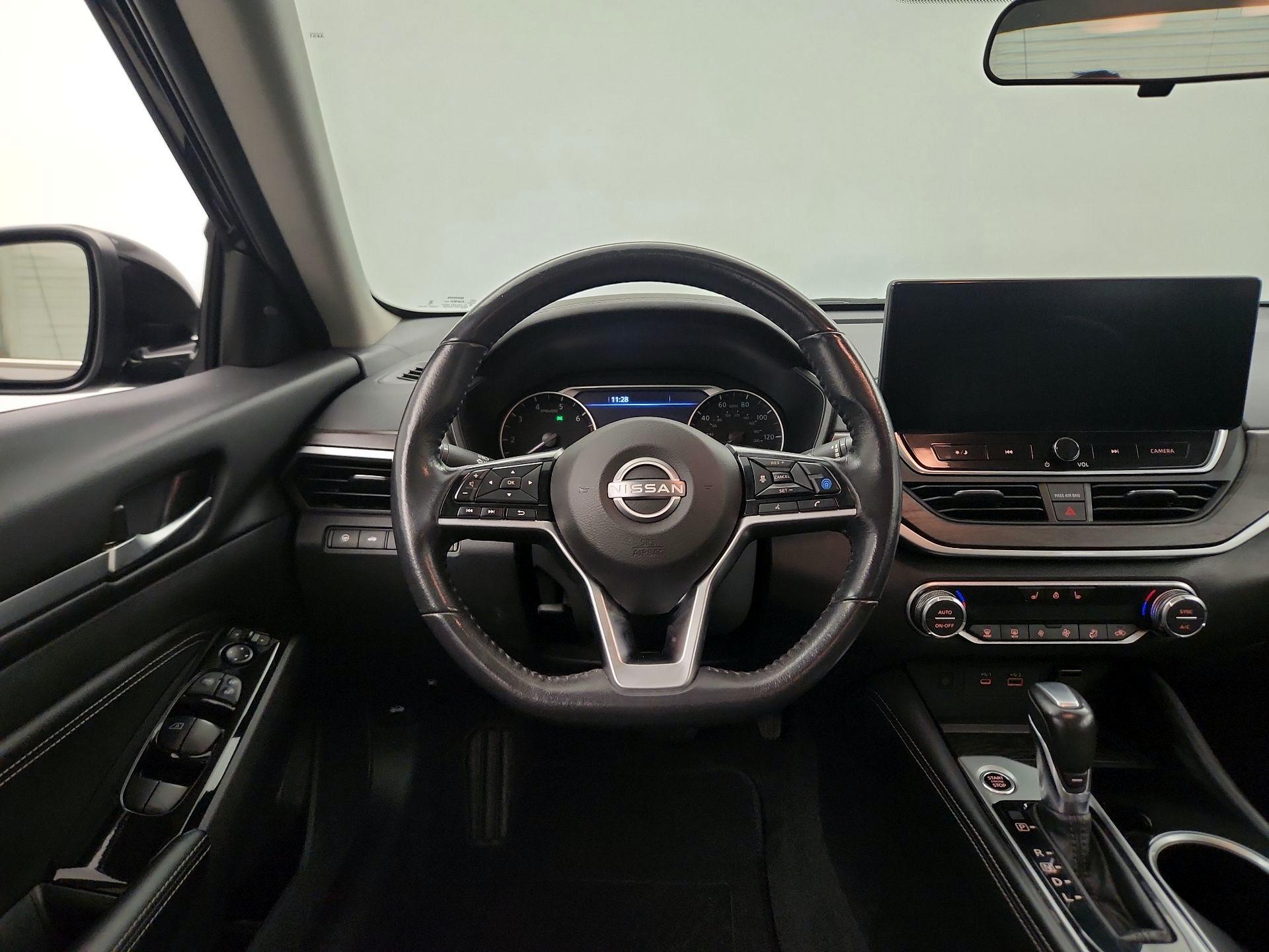 Thumbnail: 2023 Nissan Altima - 10