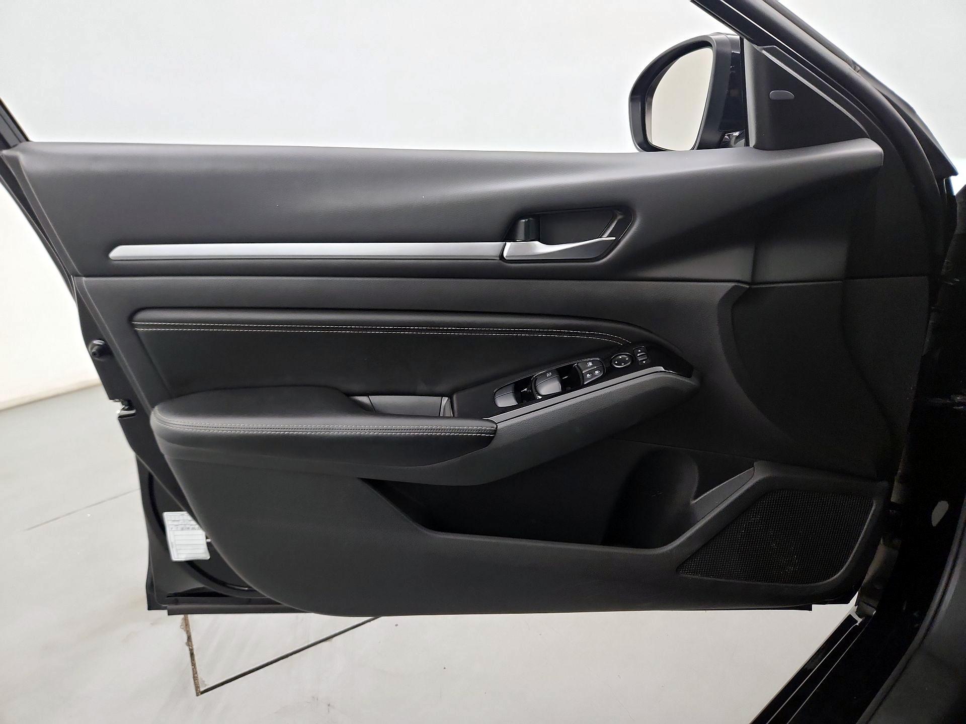 Thumbnail: 2023 Nissan Altima - 12