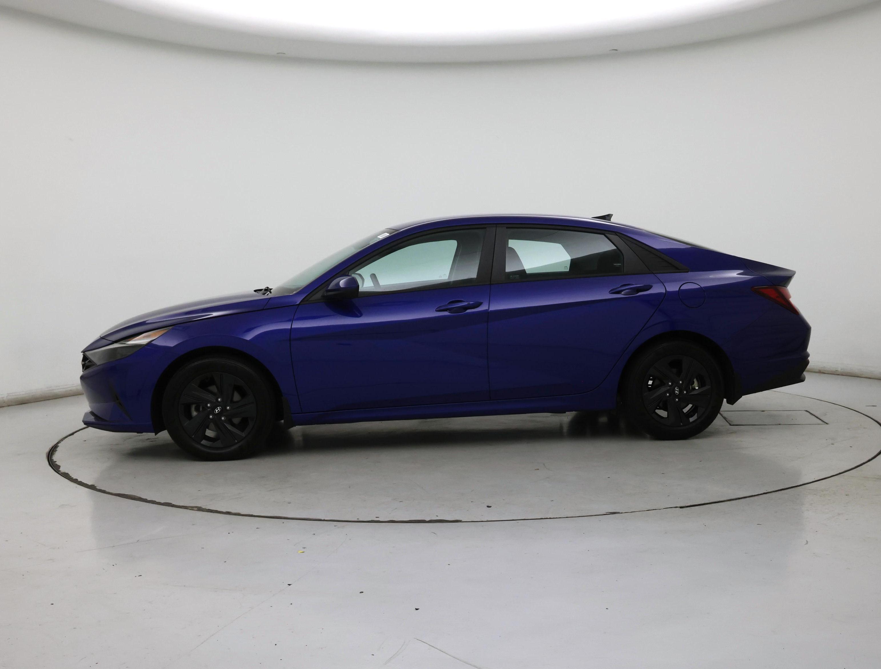 Thumbnail: 2023 Hyundai Elantra - 3