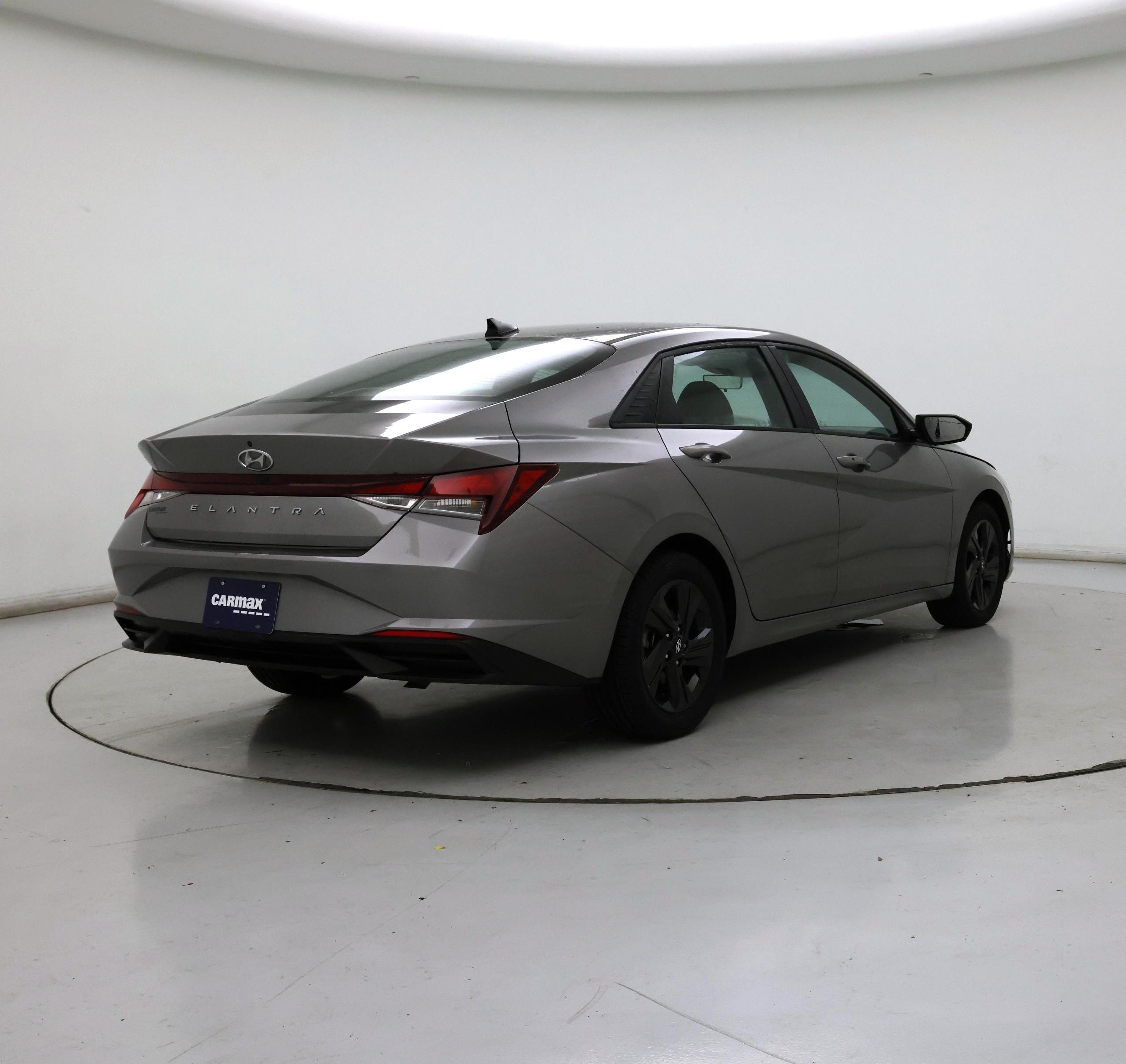 Thumbnail: 2023 Hyundai Elantra - 8