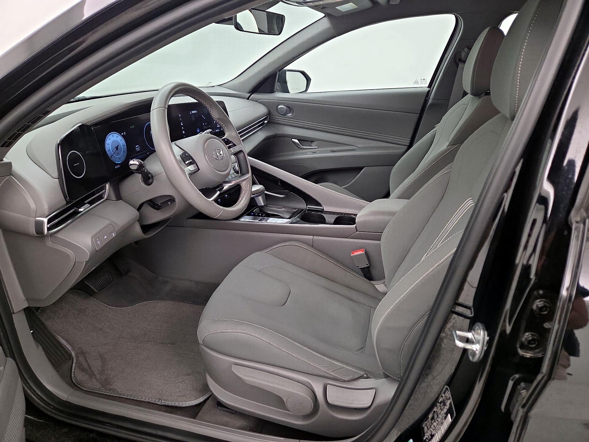 Thumbnail: 2023 Hyundai Elantra - 11