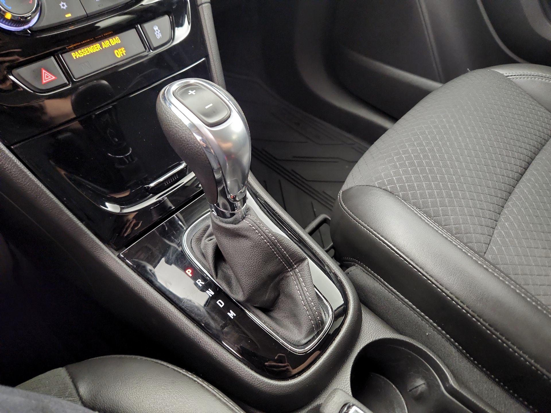 Thumbnail: 2022 Buick Encore - 17