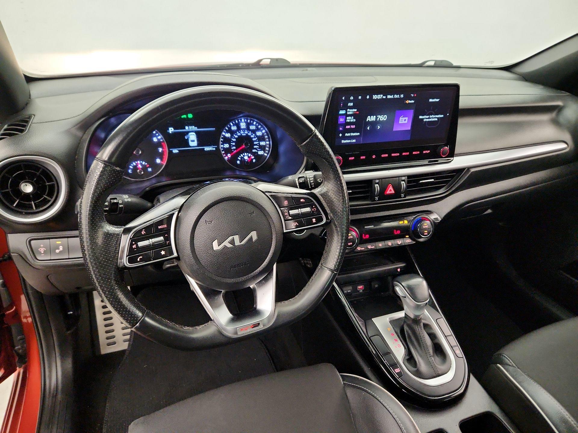 Thumbnail: 2023 Kia Forte - 9