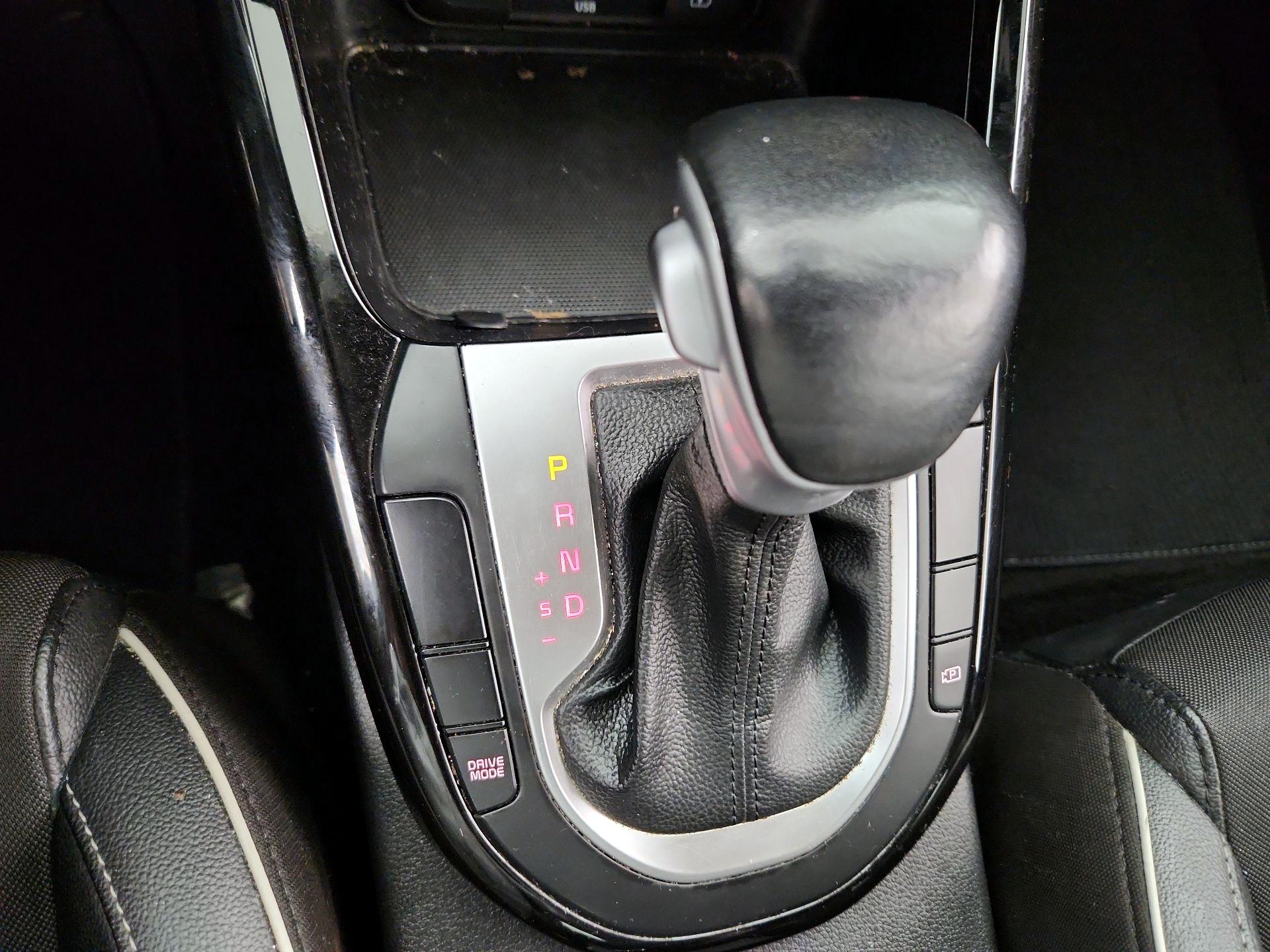 Thumbnail: 2023 Kia Forte - 17