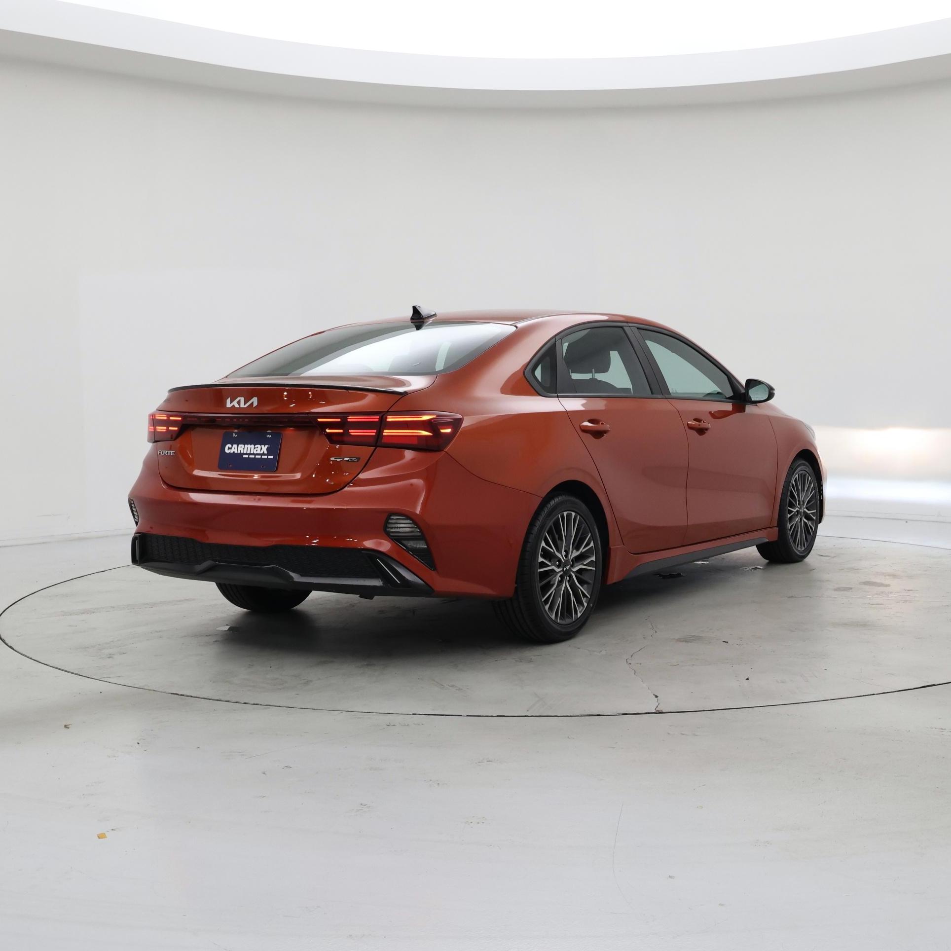 Thumbnail: 2023 Kia Forte - 8