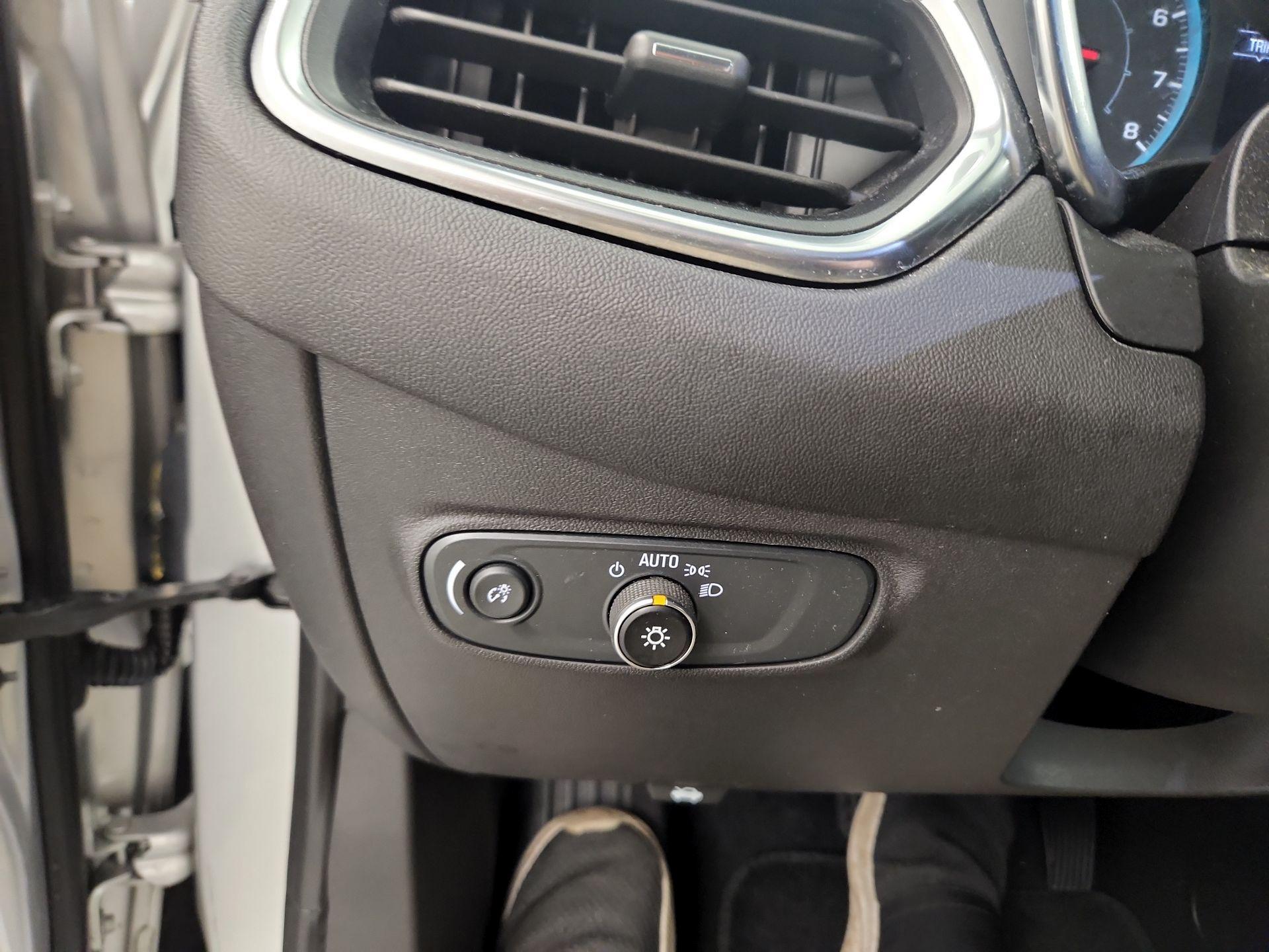 Thumbnail: 2021 Chevrolet Equinox - 13