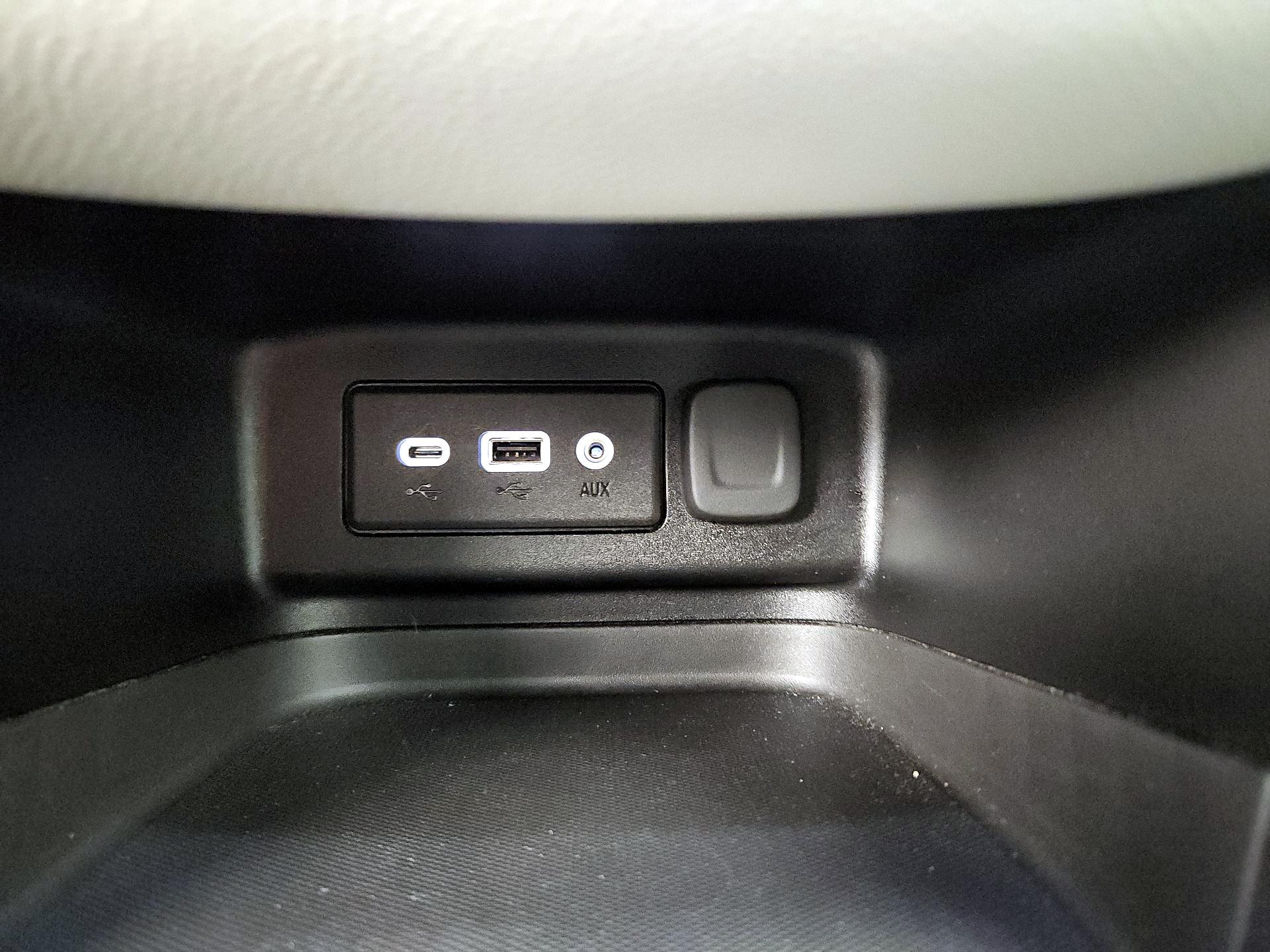 Thumbnail: 2021 Chevrolet Equinox - 18