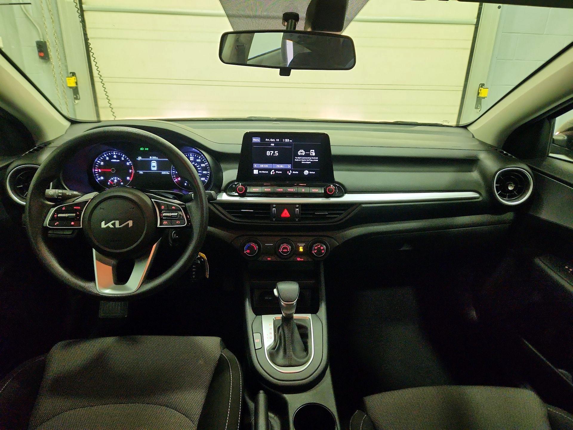 Thumbnail: 2022 Kia Forte - 9