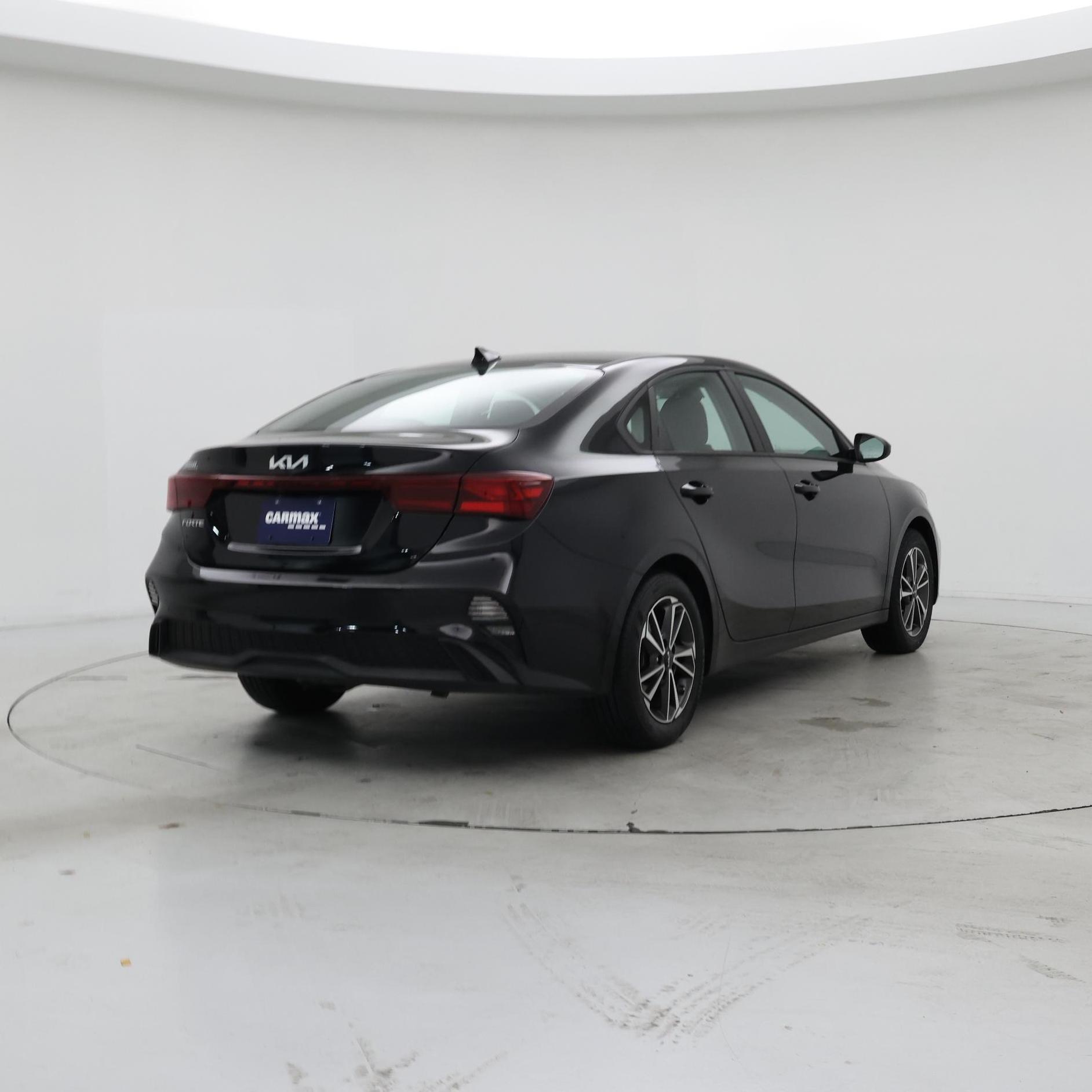 Thumbnail: 2022 Kia Forte - 8