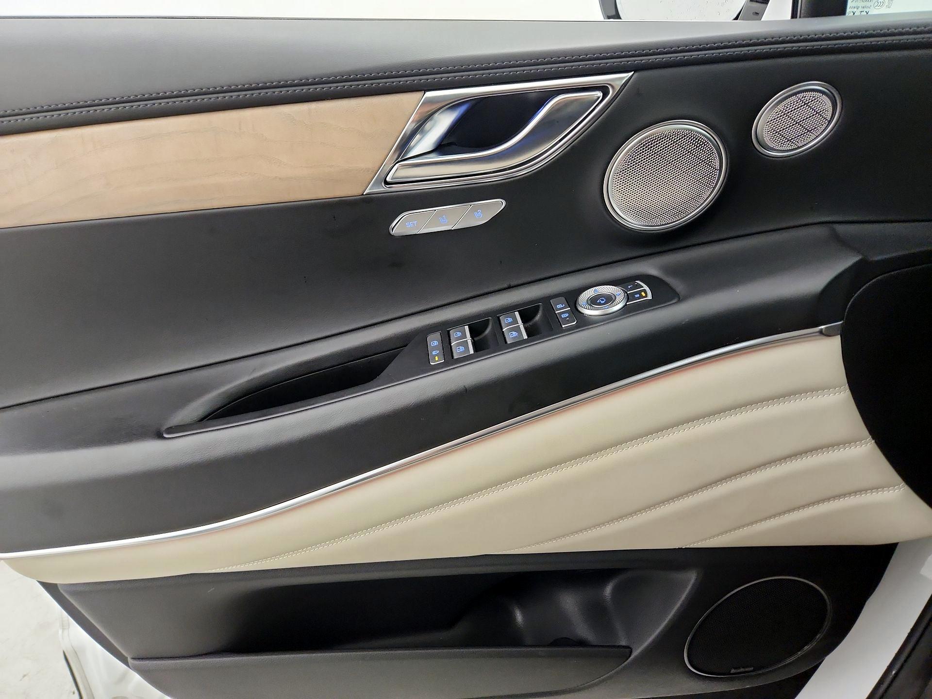 Thumbnail: 2023 Genesis GV80 - 12